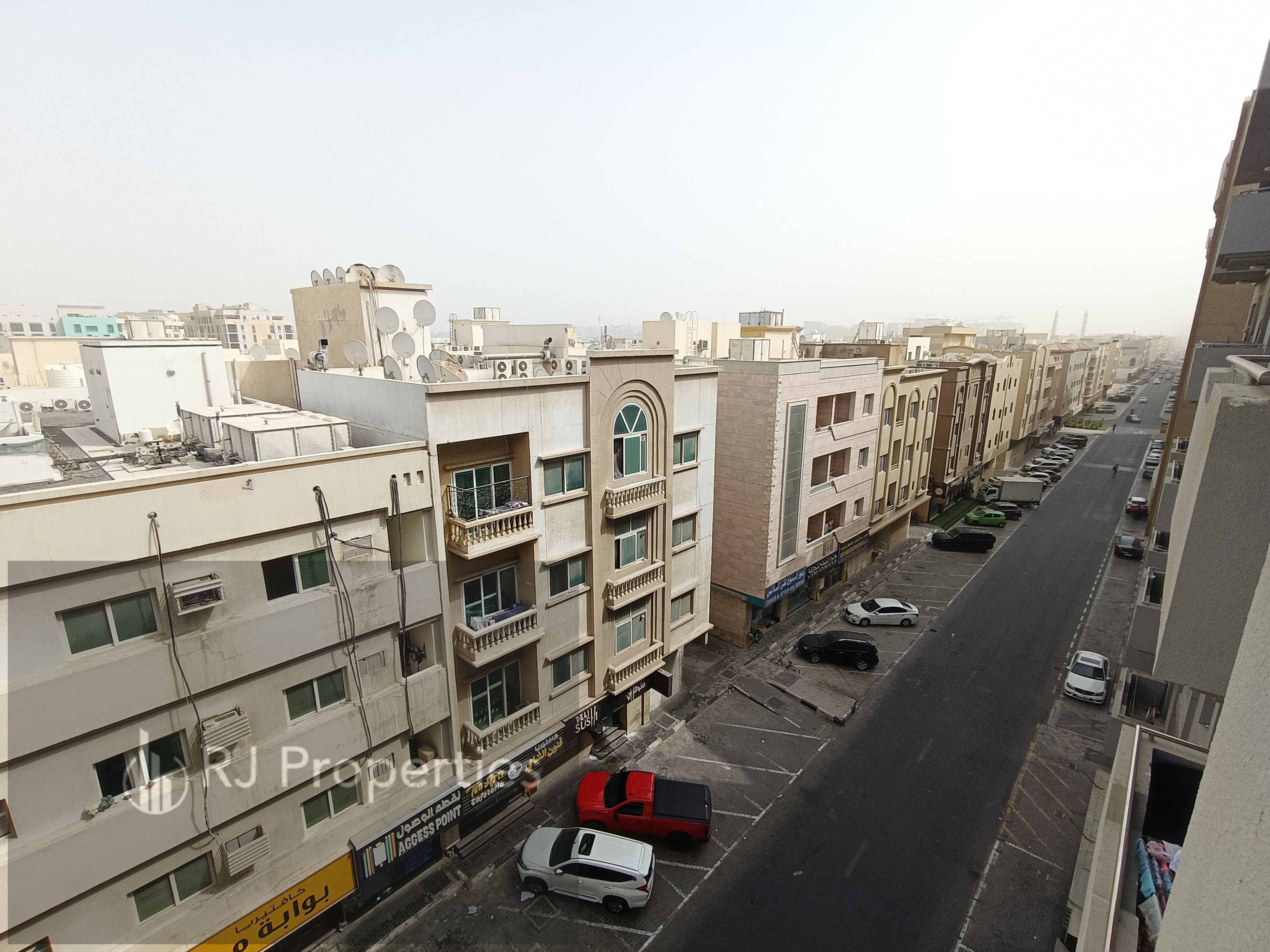 1 BR apartment - balcony - wardrobe - easy access for Dubai