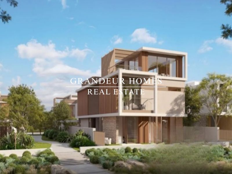 Stunning 5BR Villa | Huge Plot | Park View