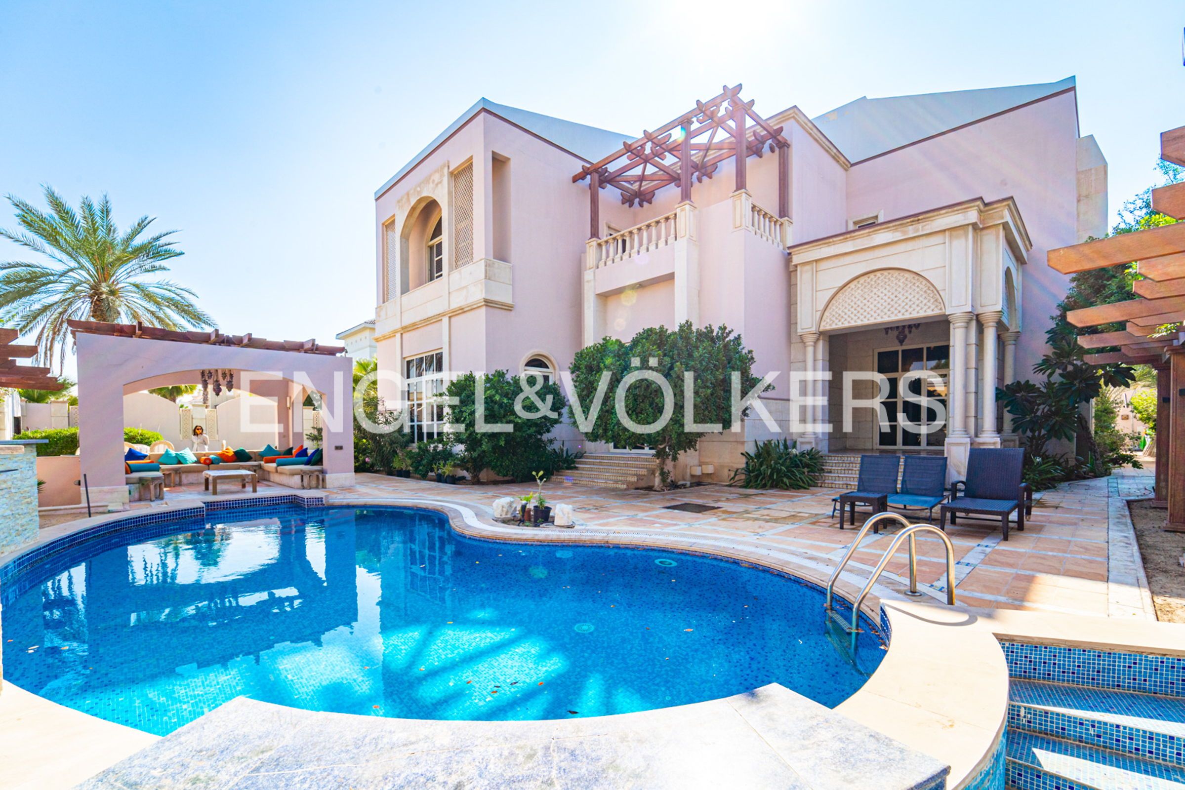 Uniquely designed Classic Villa | Premier Location | GCC