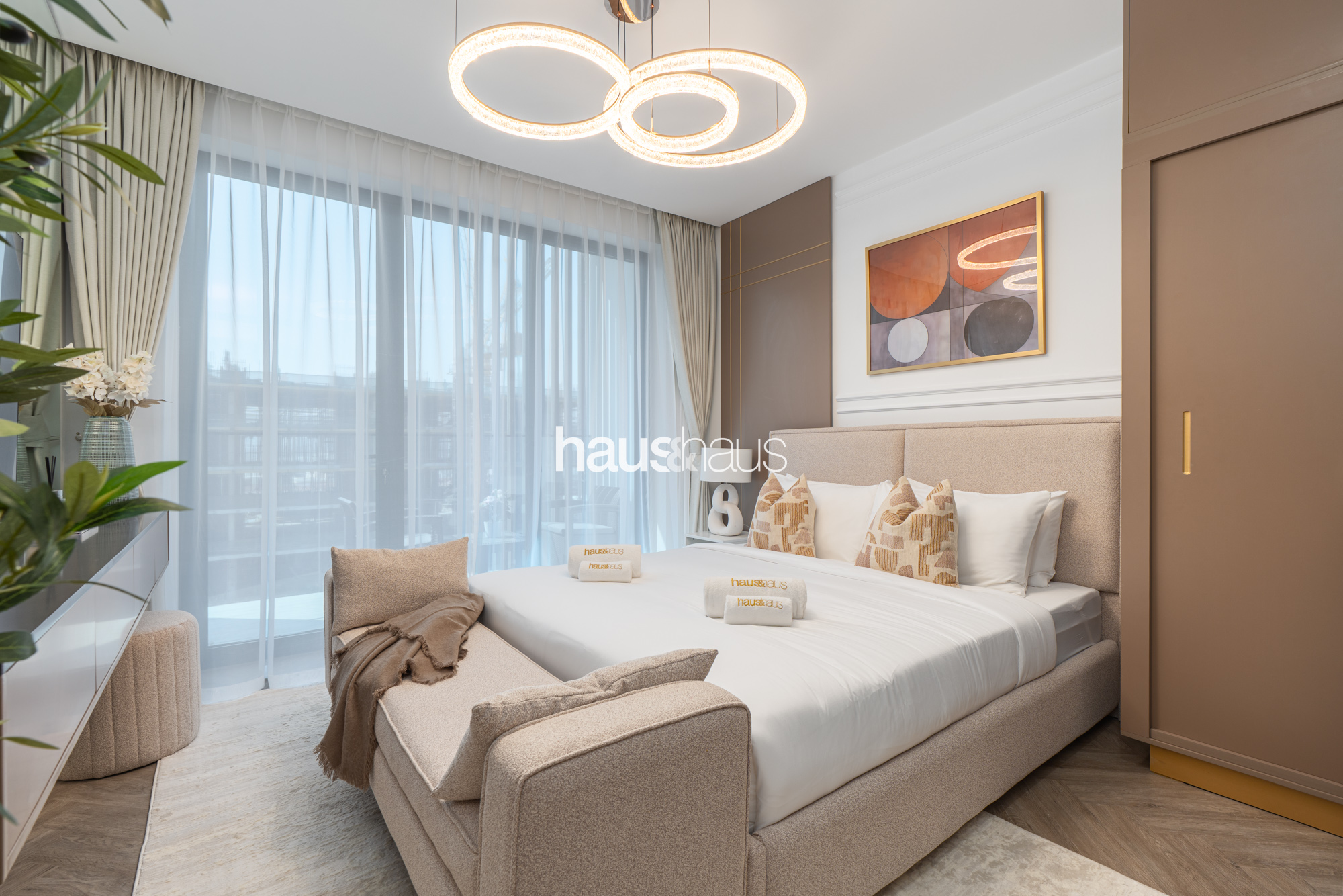 Contemporary Studio | Close to Circle Mall