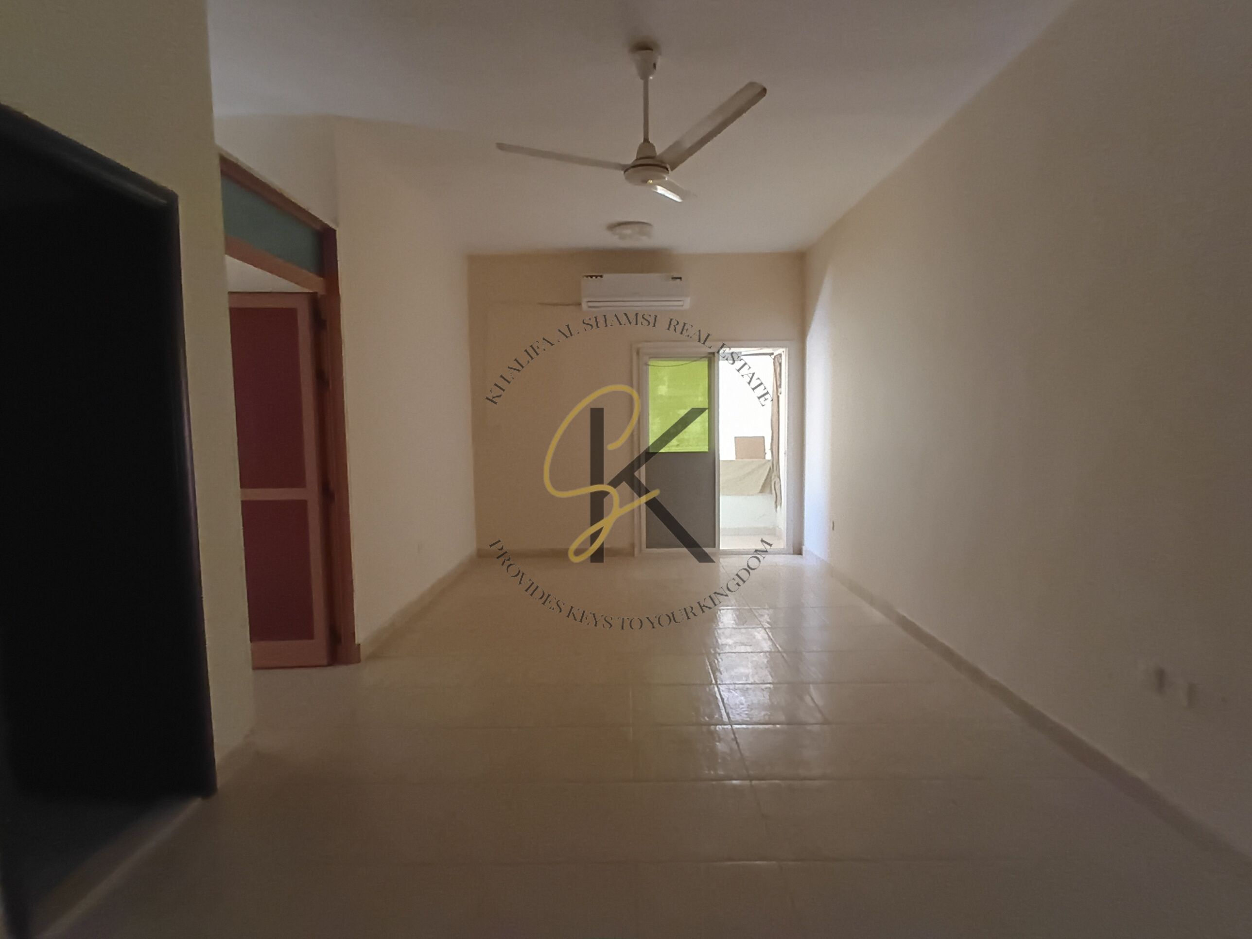 Neat and clean Building full of family building near by school for contact Babar