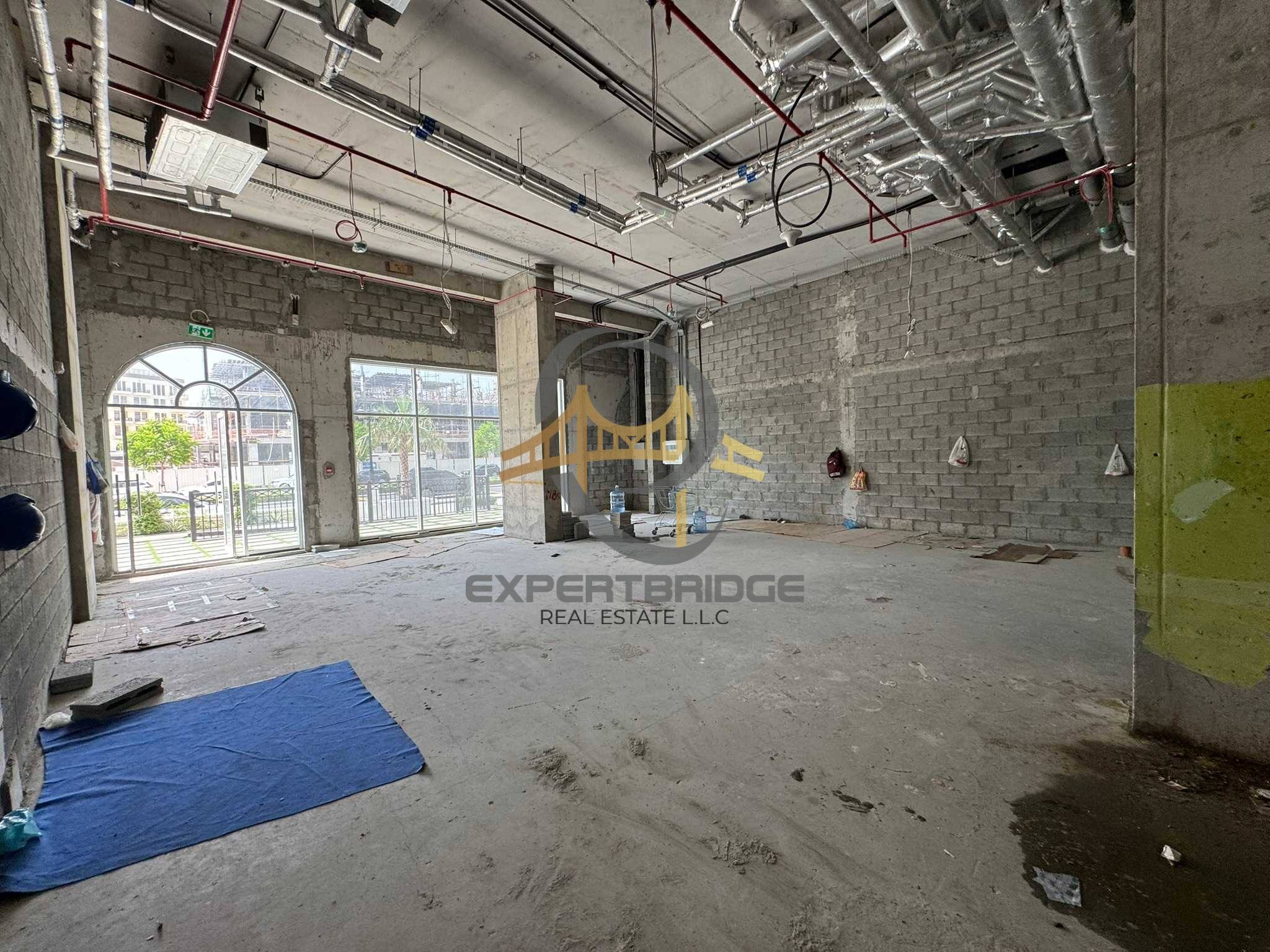 F&B / Clinic | 2243 Sq. Ft. | Luxury Community