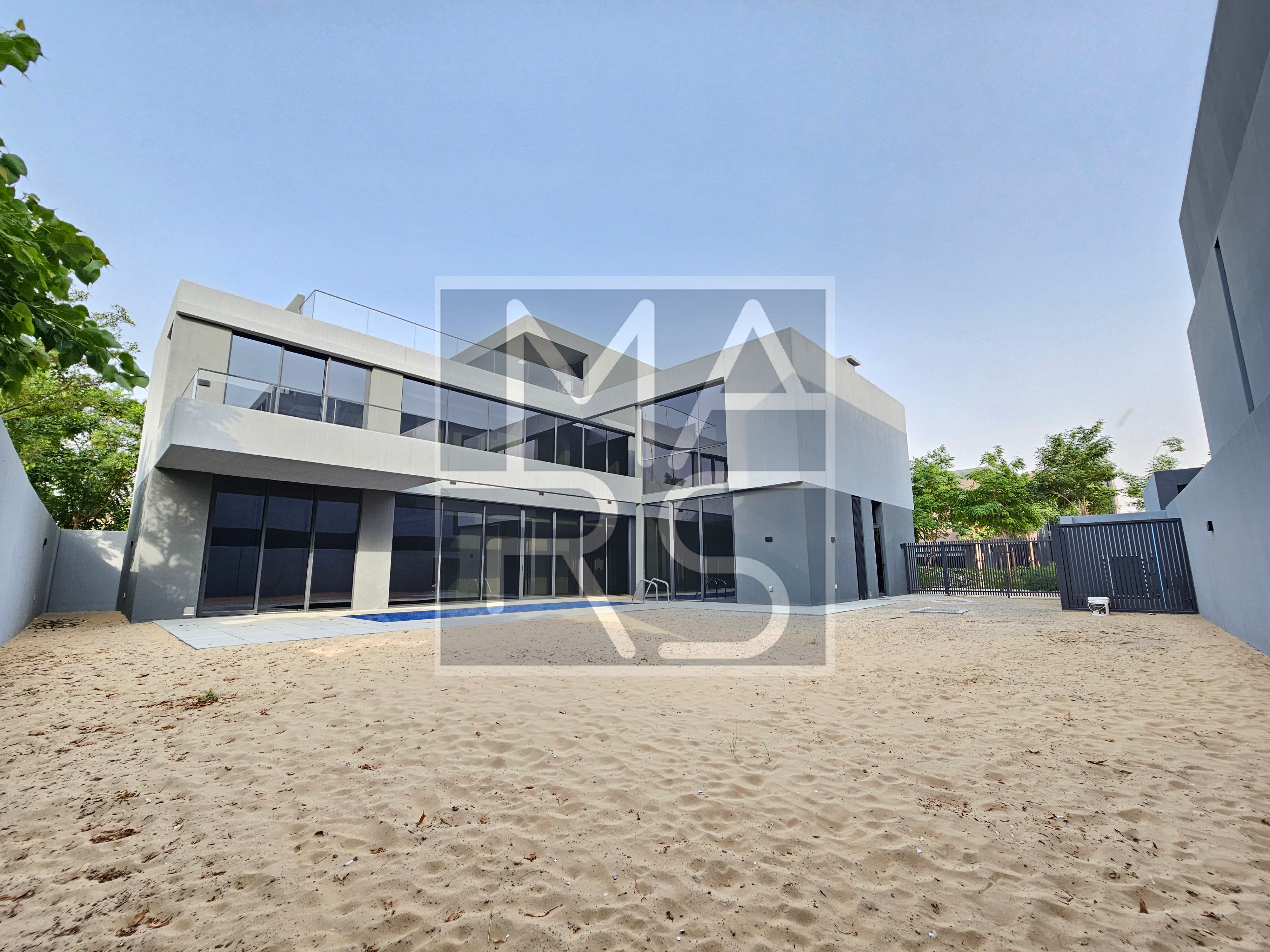 Luxurious 5-Bedroom Villa with Direct Park and playing Area Access for Rent in Kaya, Masaar