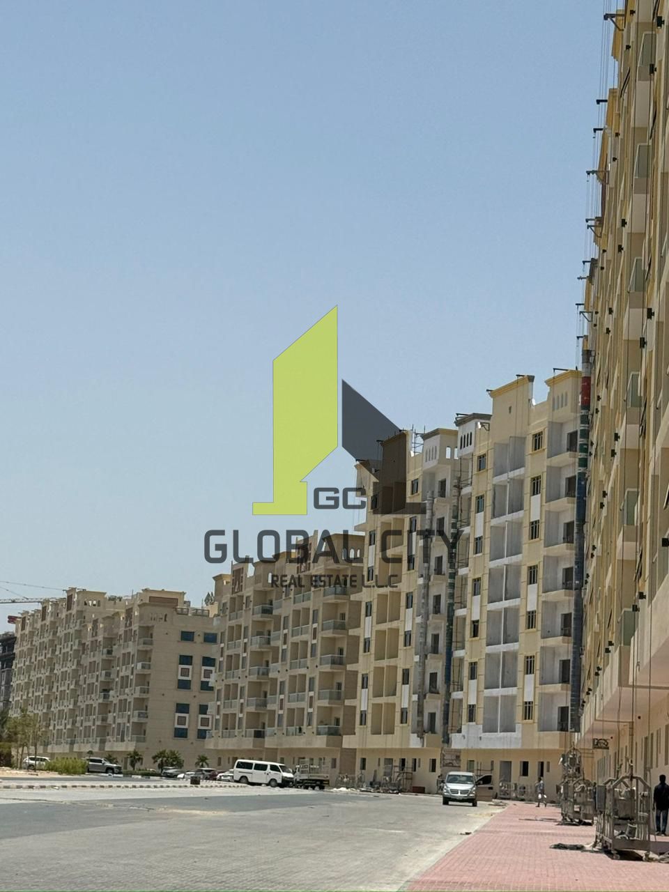 spacious 2 bedroom appartment with very low downpayment in ameera village