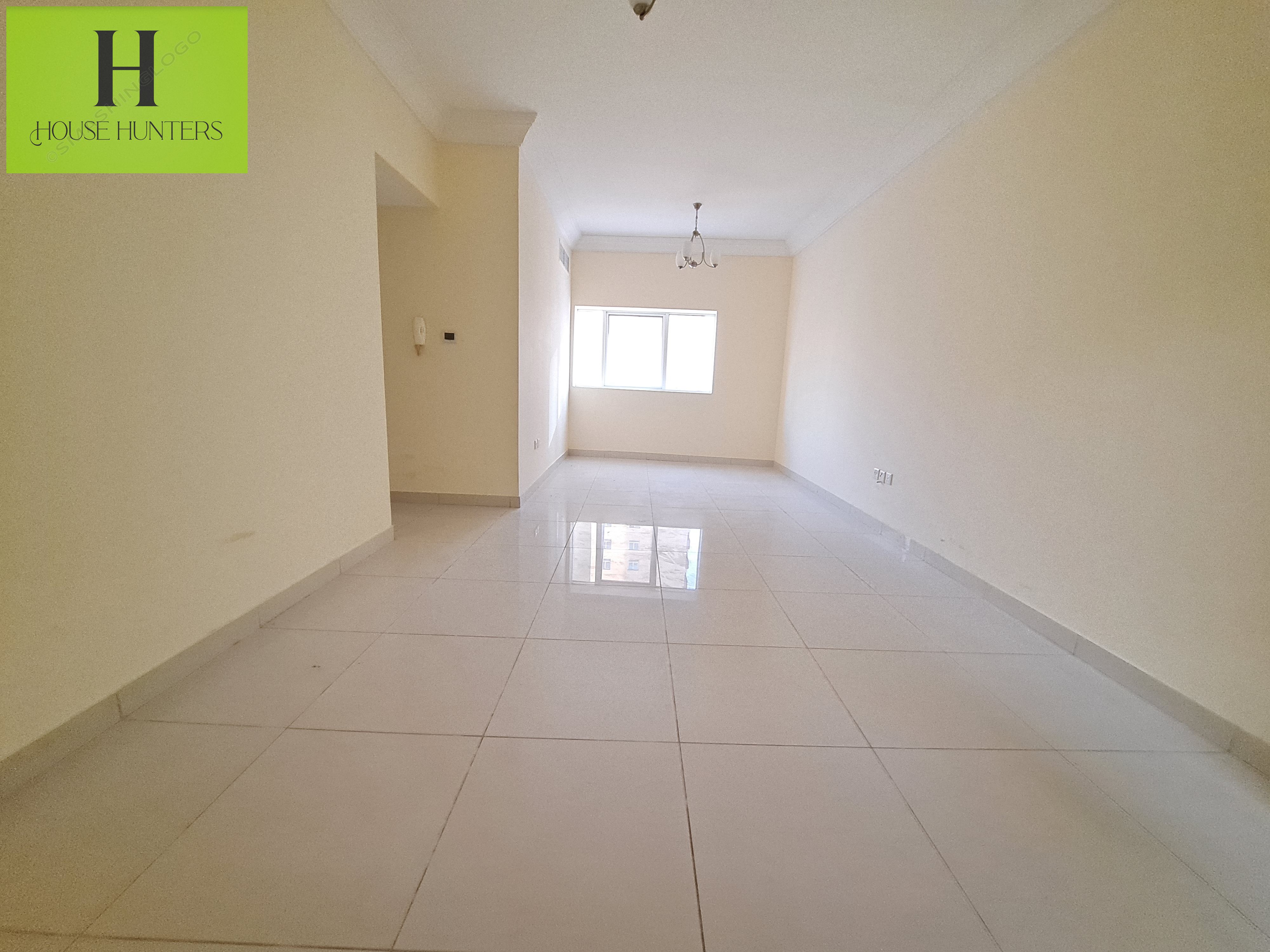 Luxury 1bhk with gym on prime location
