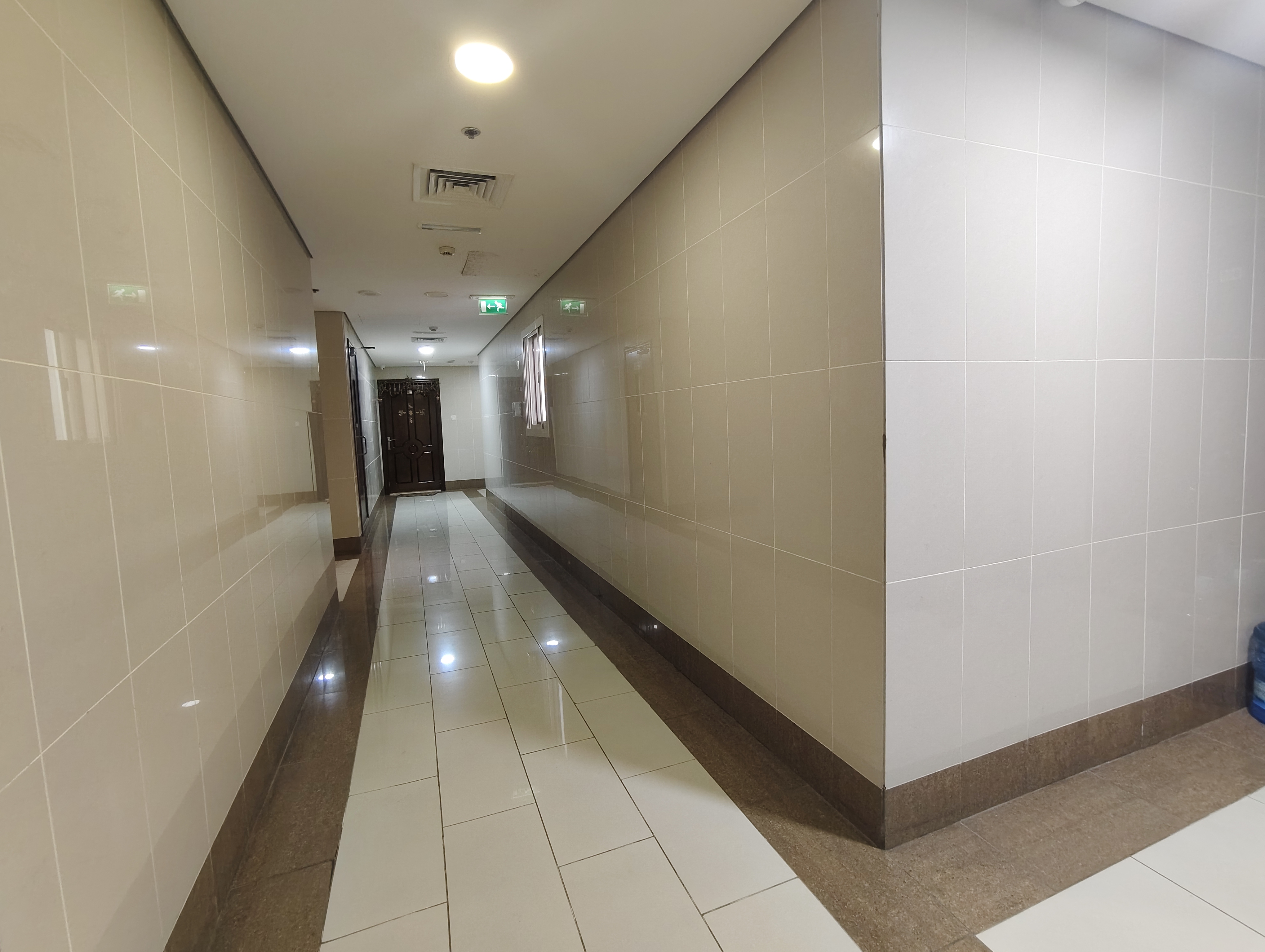 "Luxury Living:SPacious 1 BHK Apartment WITH FREE PARKING,Prime location, modern amenities, ample space, perfect for family living. Contact us now!"