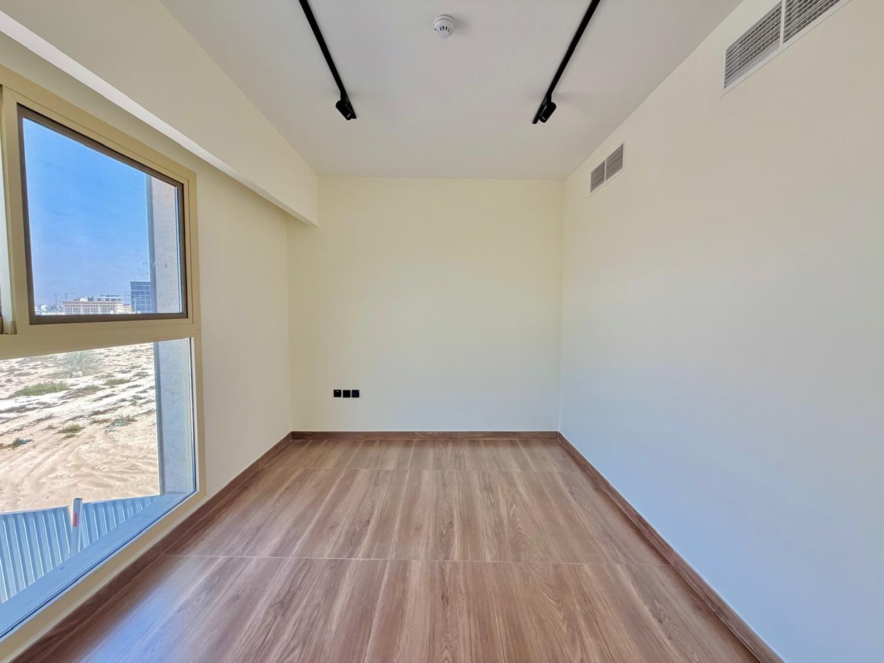 Brand New 2bhk with balcony and 3 washroom and gym parking free price 75K