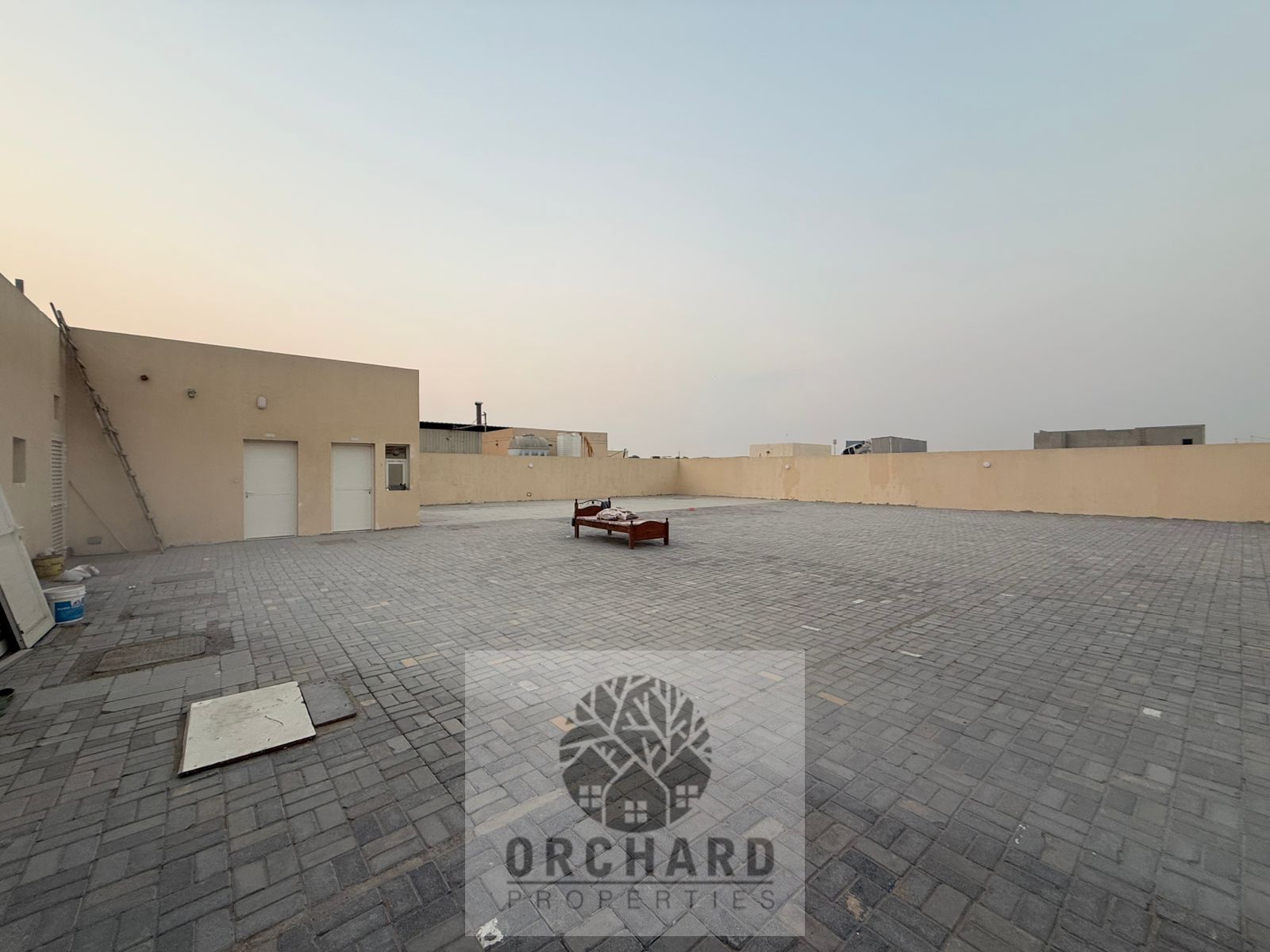 READY / WAREHOUSE / WITH ENTERLOCK OPEN YARD 10000 SQFT