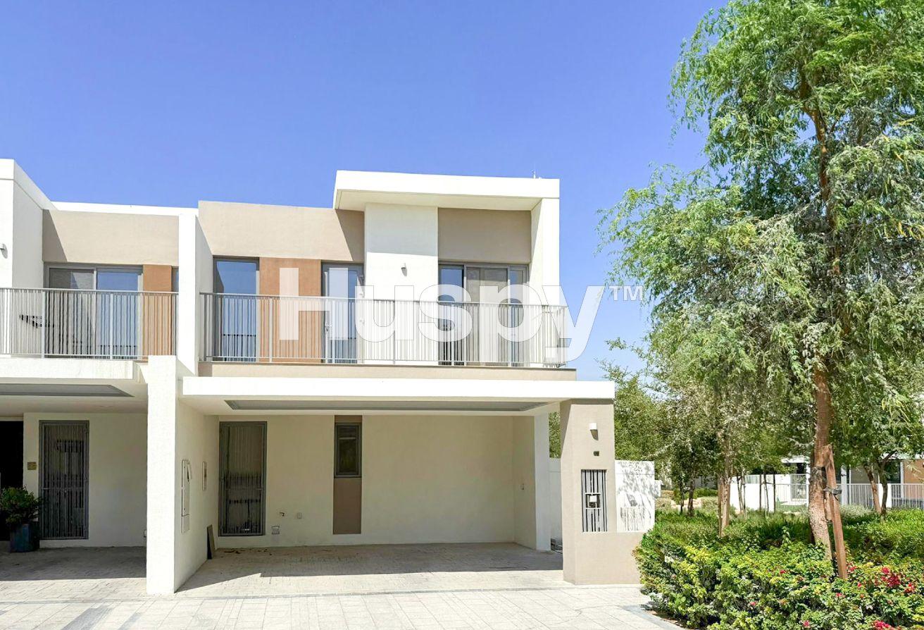 Vacant | Single Row | Close To Park