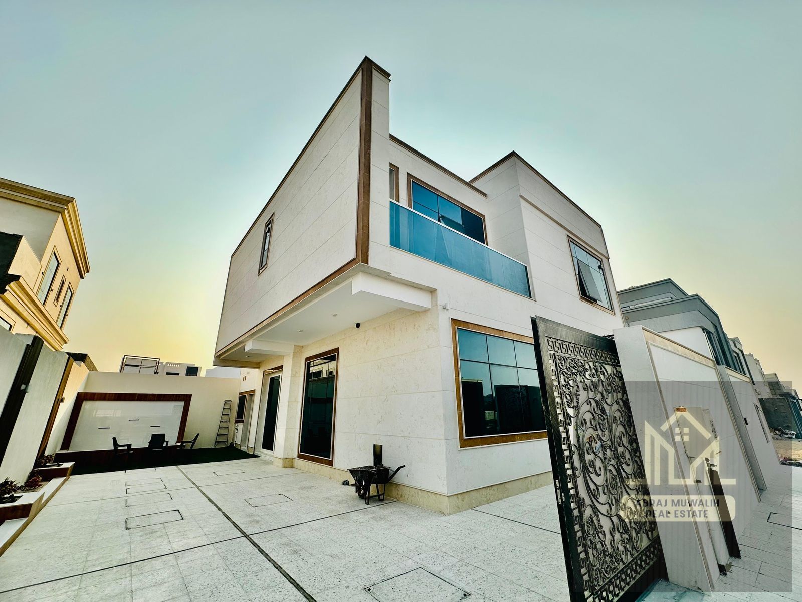 TAKE BRAND NEW VILLA 4BHK BIG SPECE PARKING BIG BALCONY OPEN VEIW