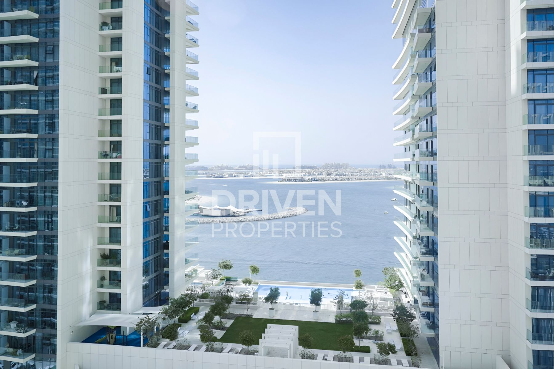 Sunlit Serenity | Elegant Unit with Iconic Views