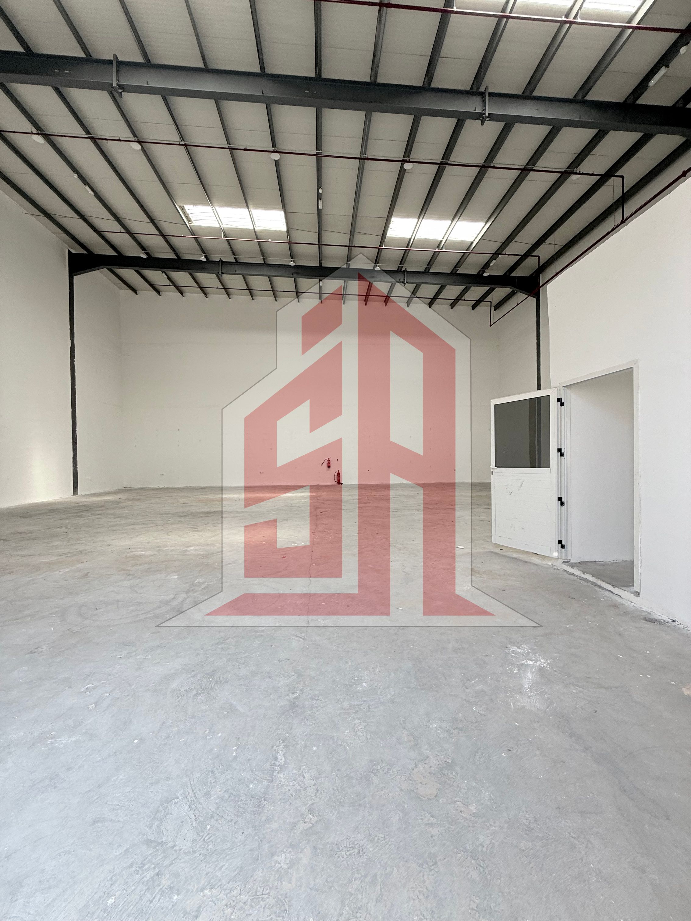 WAREHOUSE 4000SQ FT WITH 25KW AVAILABLE FOR RENT