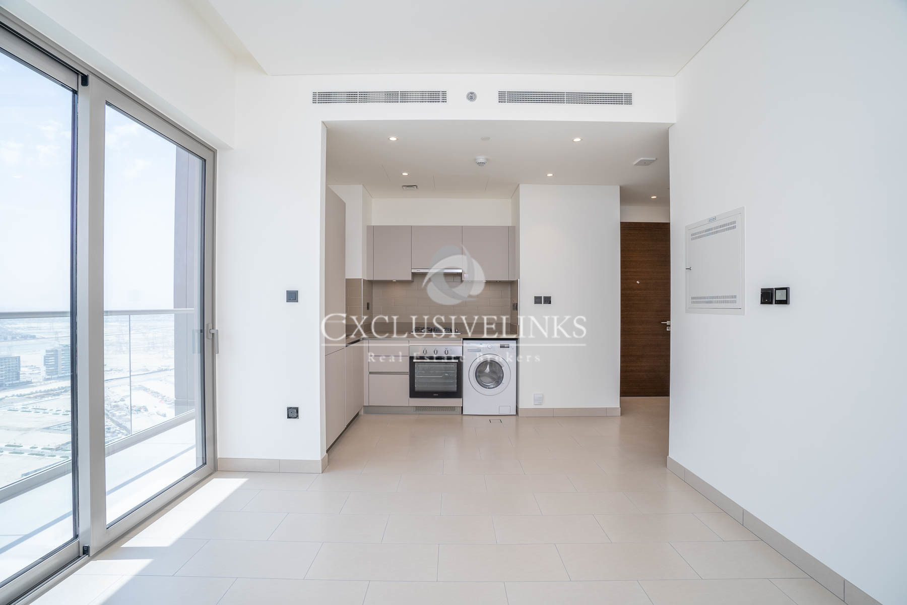 High Floor | Spacious Layout | Vacant Jan 2026