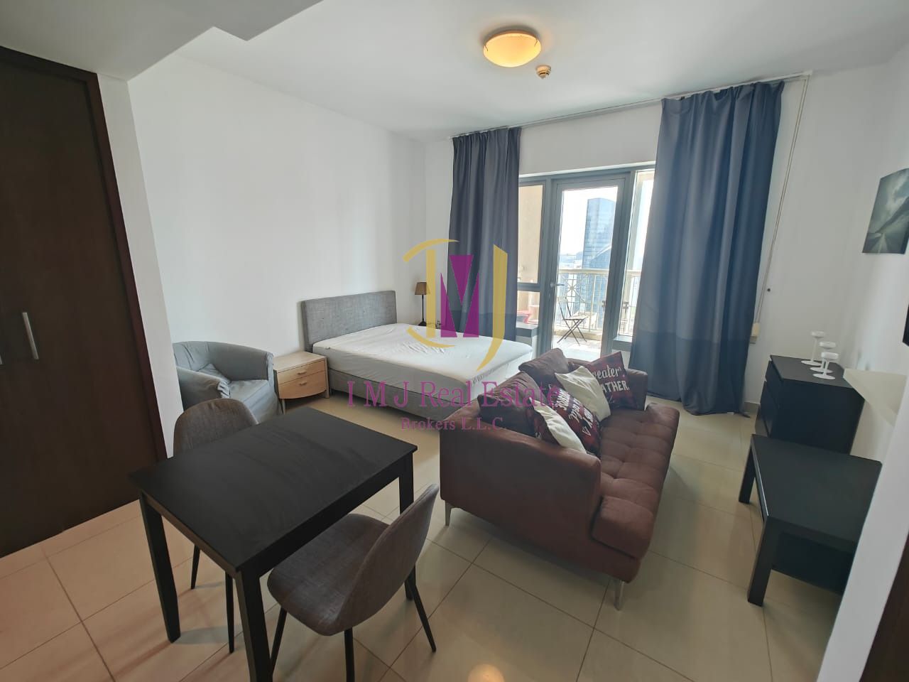 Available | Studio | Furnished | Spectacular View