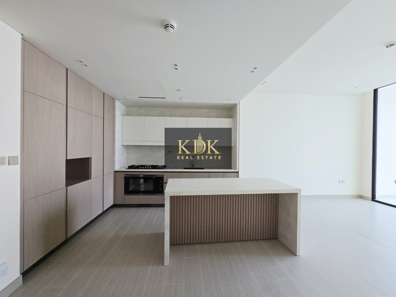 Brand New-Spacious -Fitted kitchen