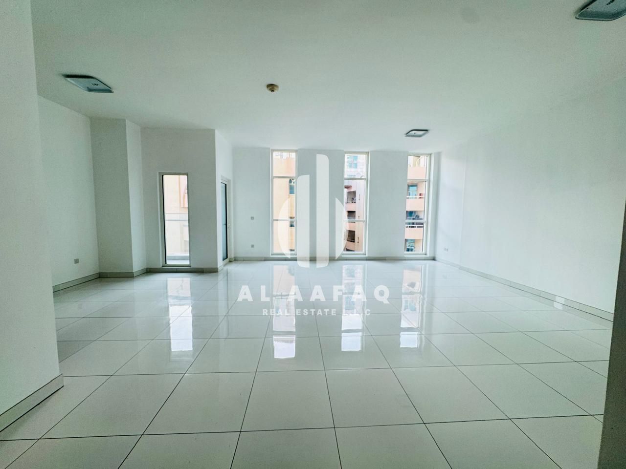 luxurious 3BHK | Free Parking | Free Amenities