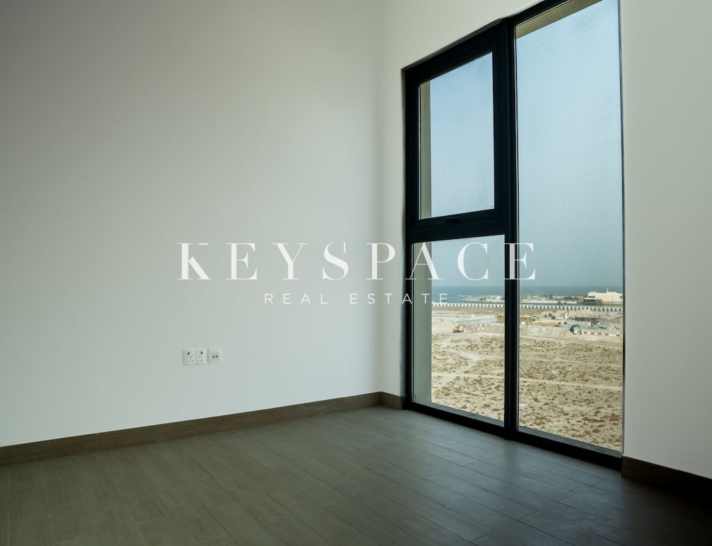 Waterfront Living at Its Best | Panoramic Sea Views | Prime Apartment | Resale