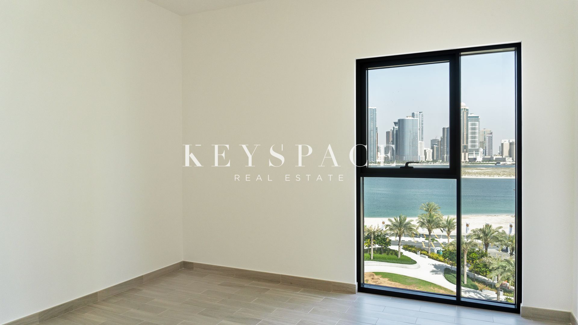 Modern Waterfront Unit | Vacant | Uninterrupted Ocean Views | Resale