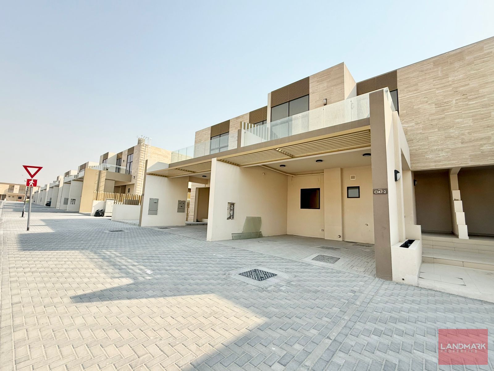 Elegant & Aspirational | 4BR Townhouse Villa + Maid's Room | 2 Parking Spaces