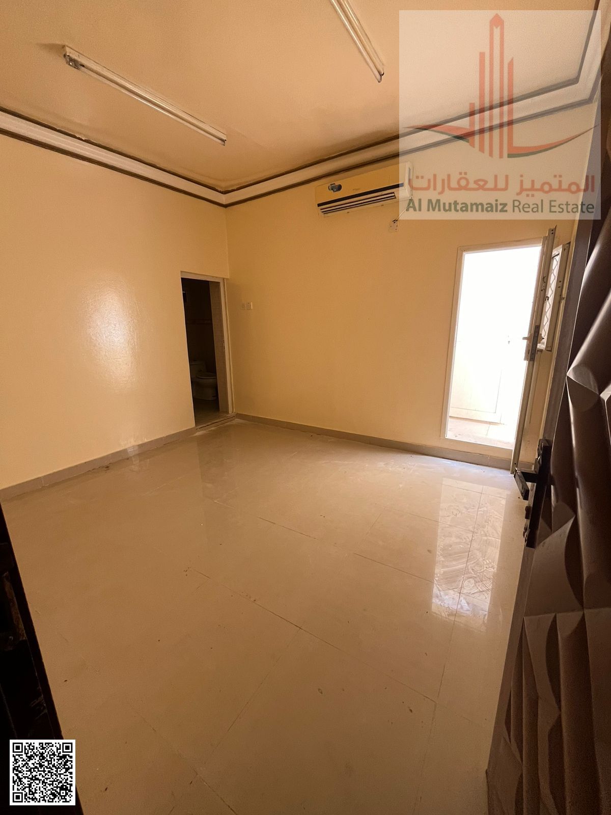 For sale in Ajman, a traditional Arabic house in Al Nuaimiya, with an area of 3600 sq ft, located on a corner lot with street and alley access.