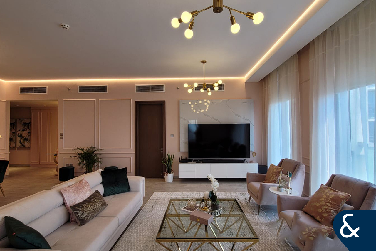 3 Bed Plus Maids | Upgraded | Luxurious