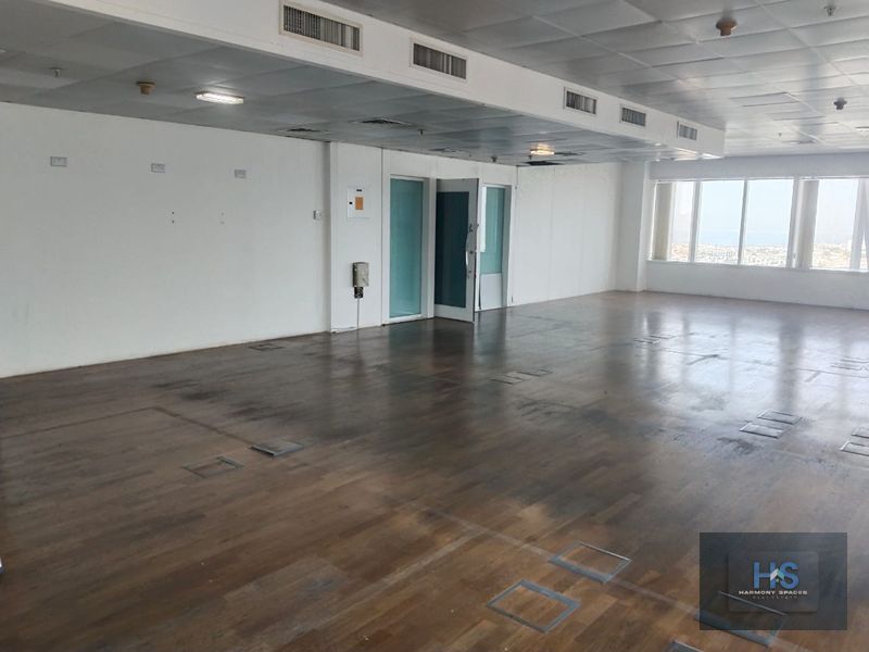 Vaastu complaint | Fully Fitted | Closed to metro
