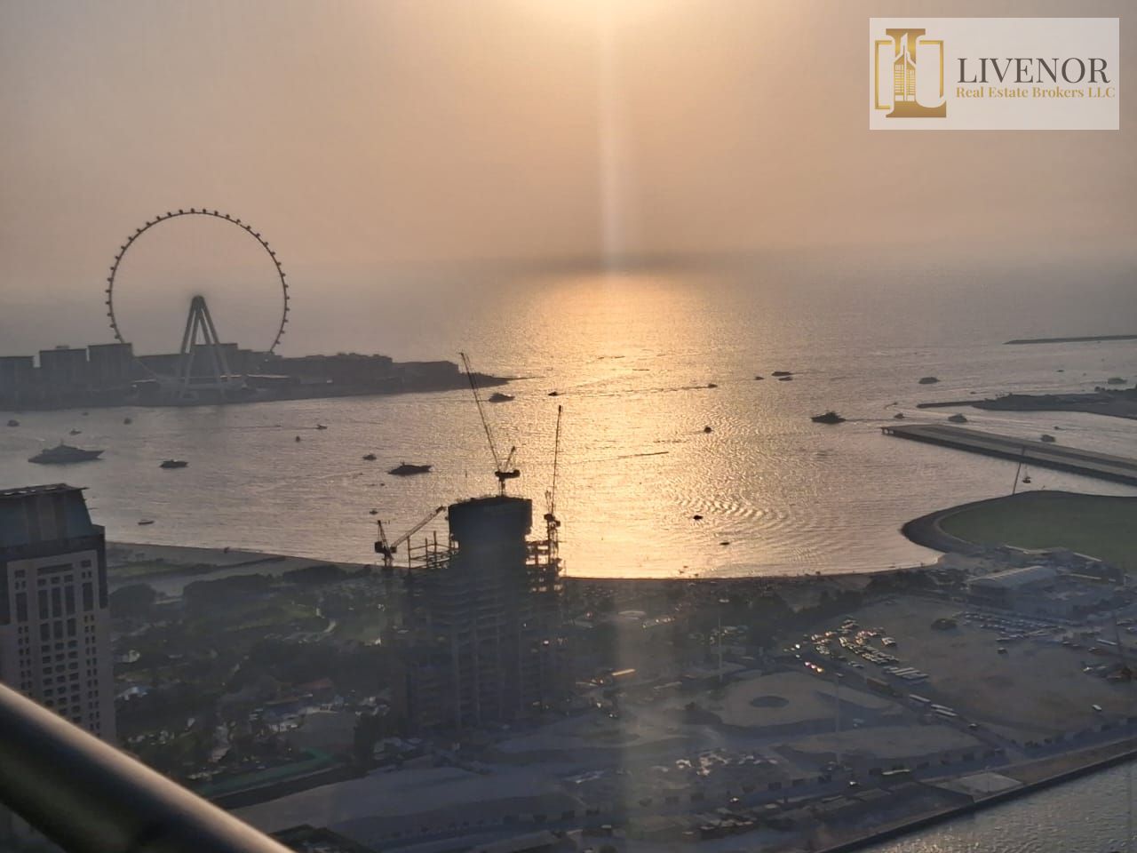 Stunning Marina View Apartment 2BR Prime Location