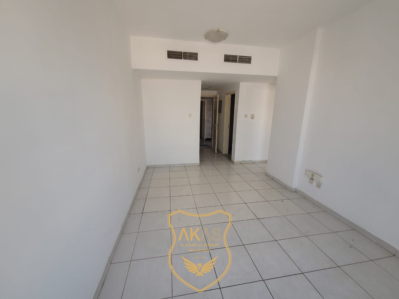 Ready to Move 2BHK With Balcony Near Discount Centre