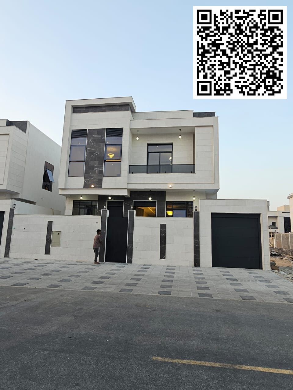 For Sale – Luxury Villa in Al Bahia, Ajman. 5 spacious master bedrooms, elegant majlis for receiving guests, large modern living room, fully equipped