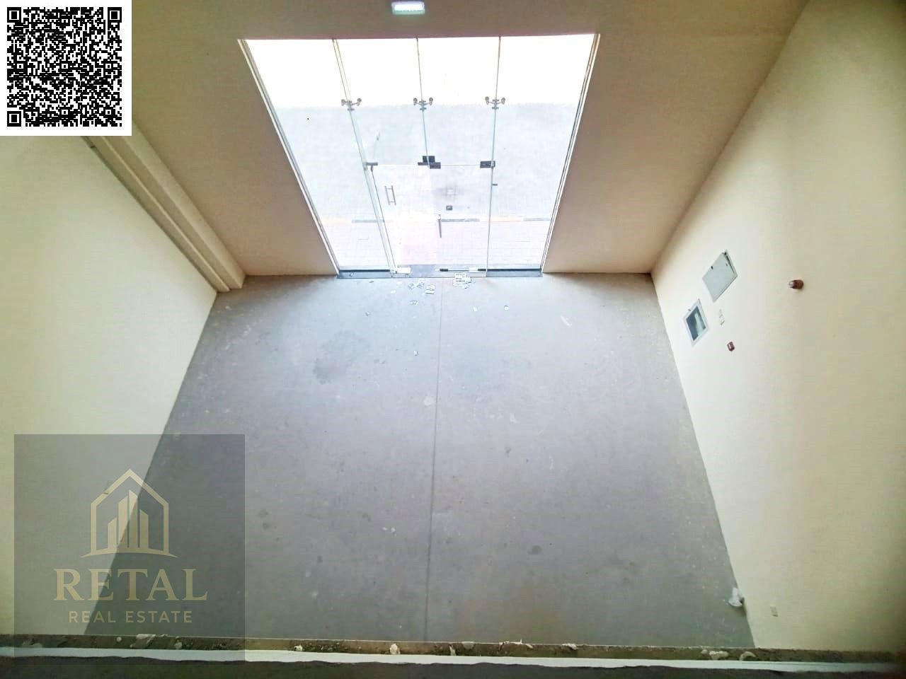 Commercial space for rent in the building materials market, suitable for all activities.