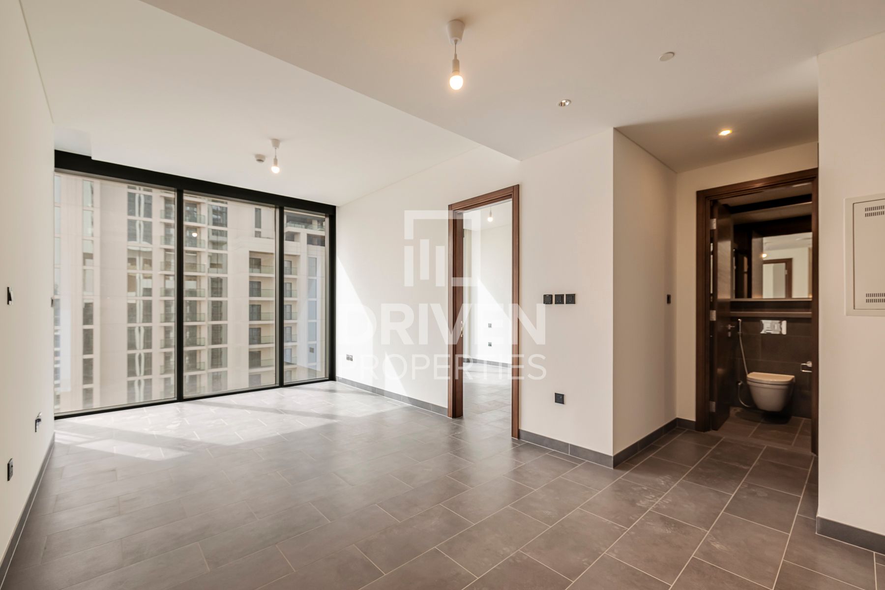 Mid Floor | Modern Layout | Ready to move in