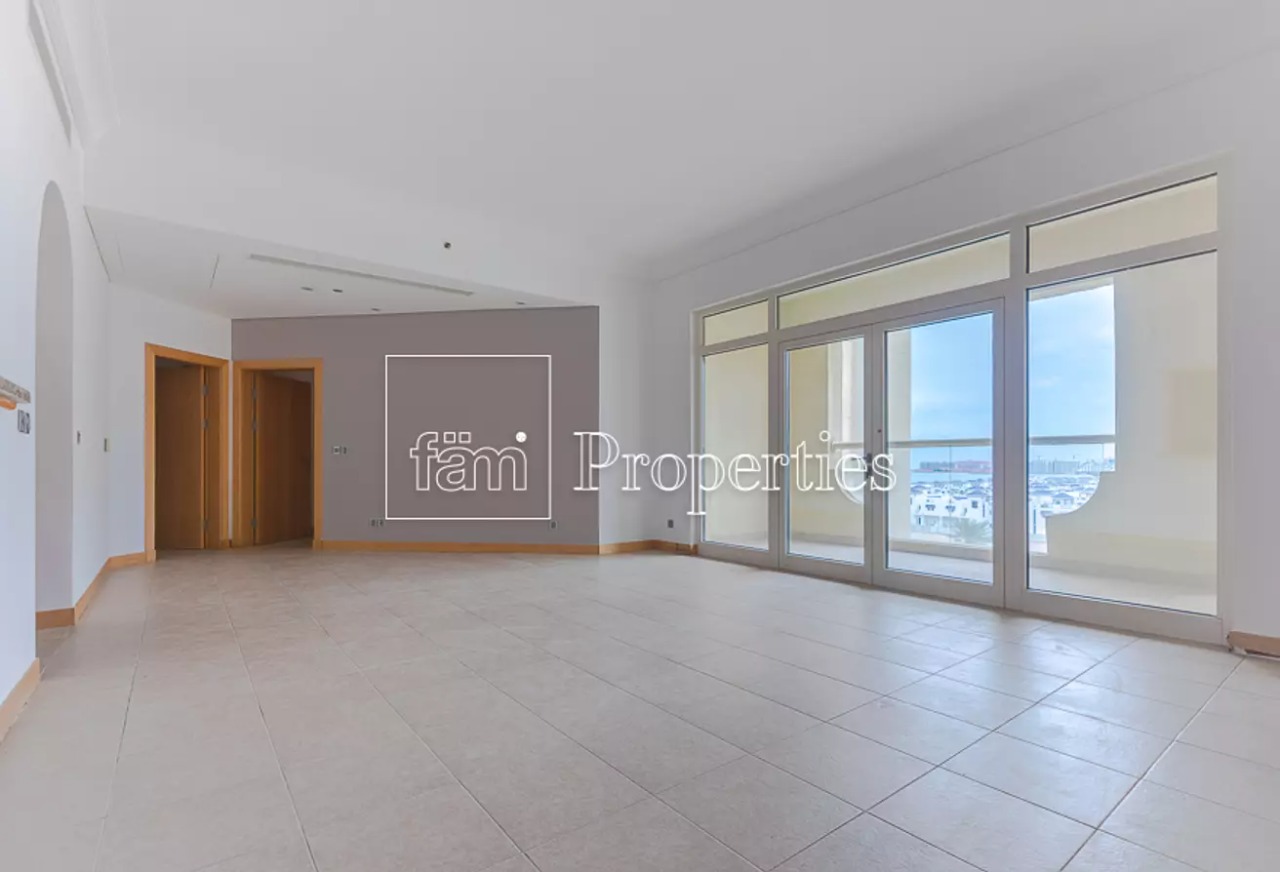 Tenanted / E Type / Middle Floor / Maids