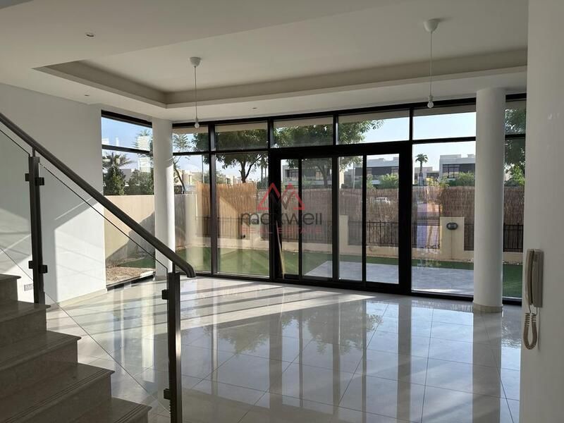 spectacular 5 bed, maid | Spacious size | upgraded