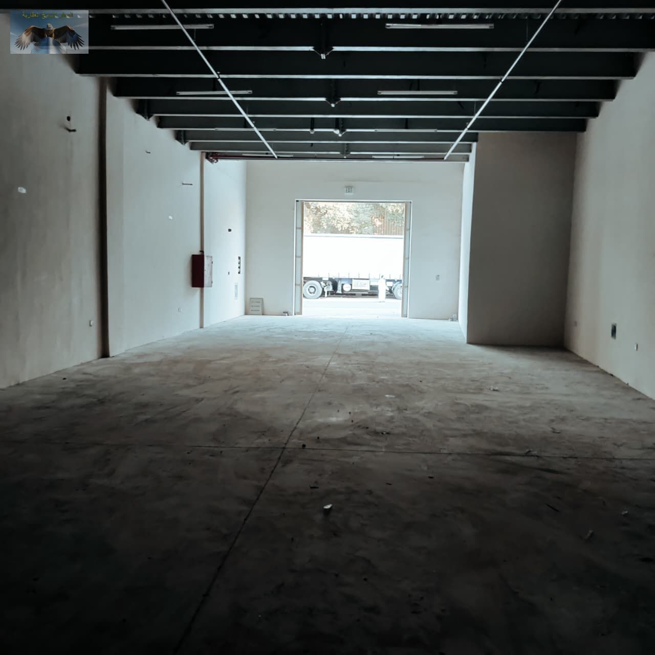 For annual rent,a luxurious commercial space inAjman,Al Jurf Industrial Area 1,suitable for various commercial activities,with an area of 2900 squar