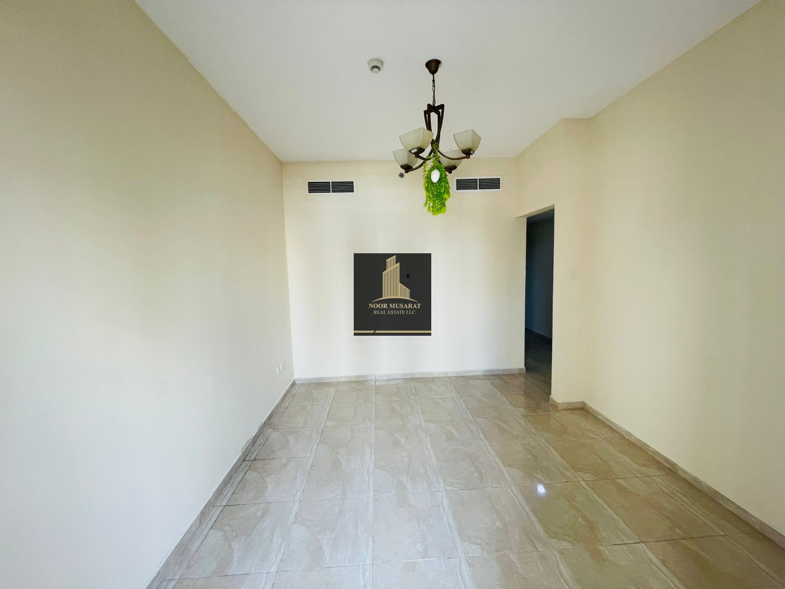 LIMITED TIME OFFER 1BHK WITH BALCONY 2 BATHROOM MASTER ROOM 6CHQ PARKING FREE AL NAHDA SHARJAH
