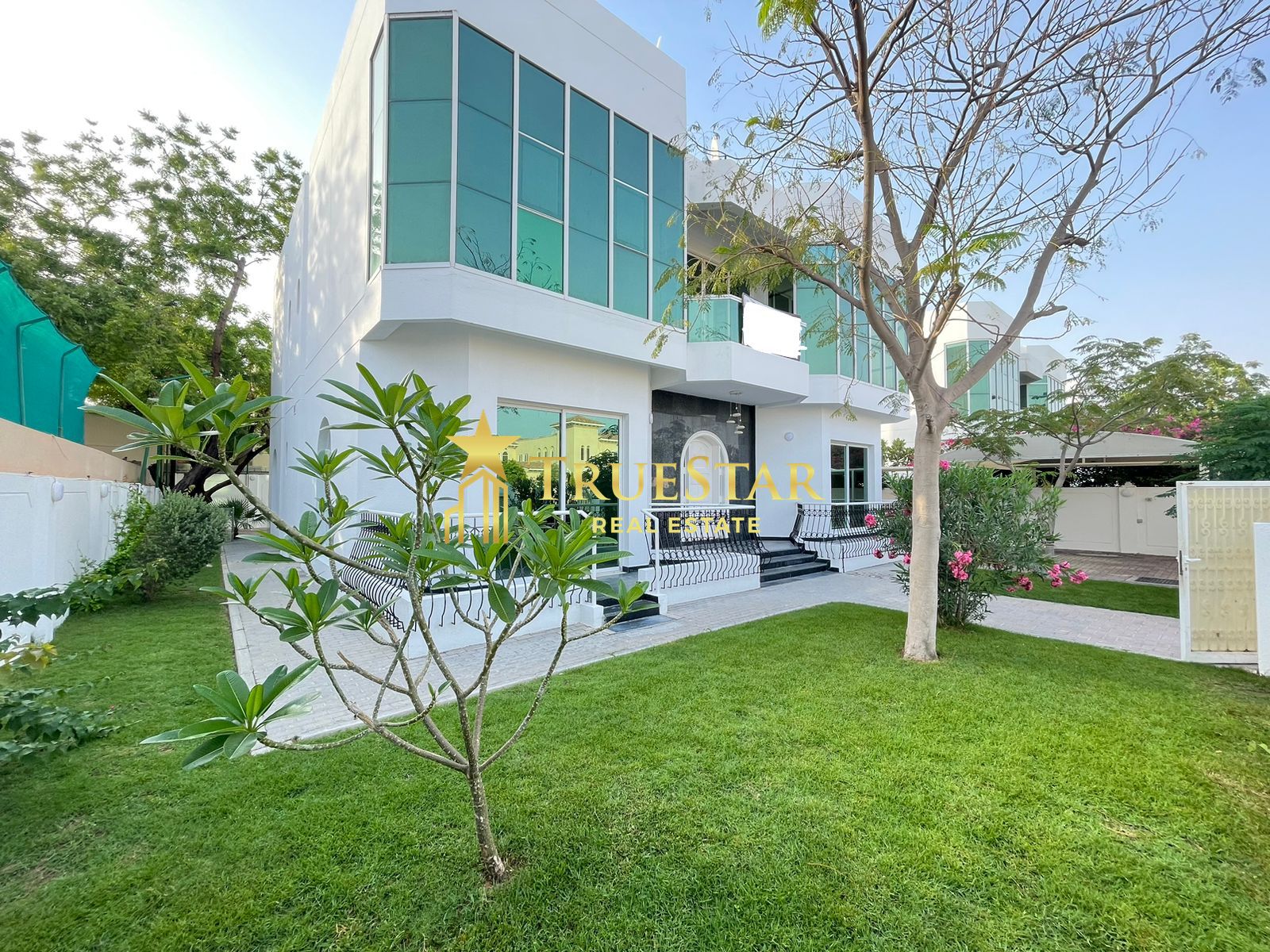BRIGHT 5BR MAIDS PRIVATE POOL GARDEN INDEPENDENT VILLA UMM SUQEIM 1