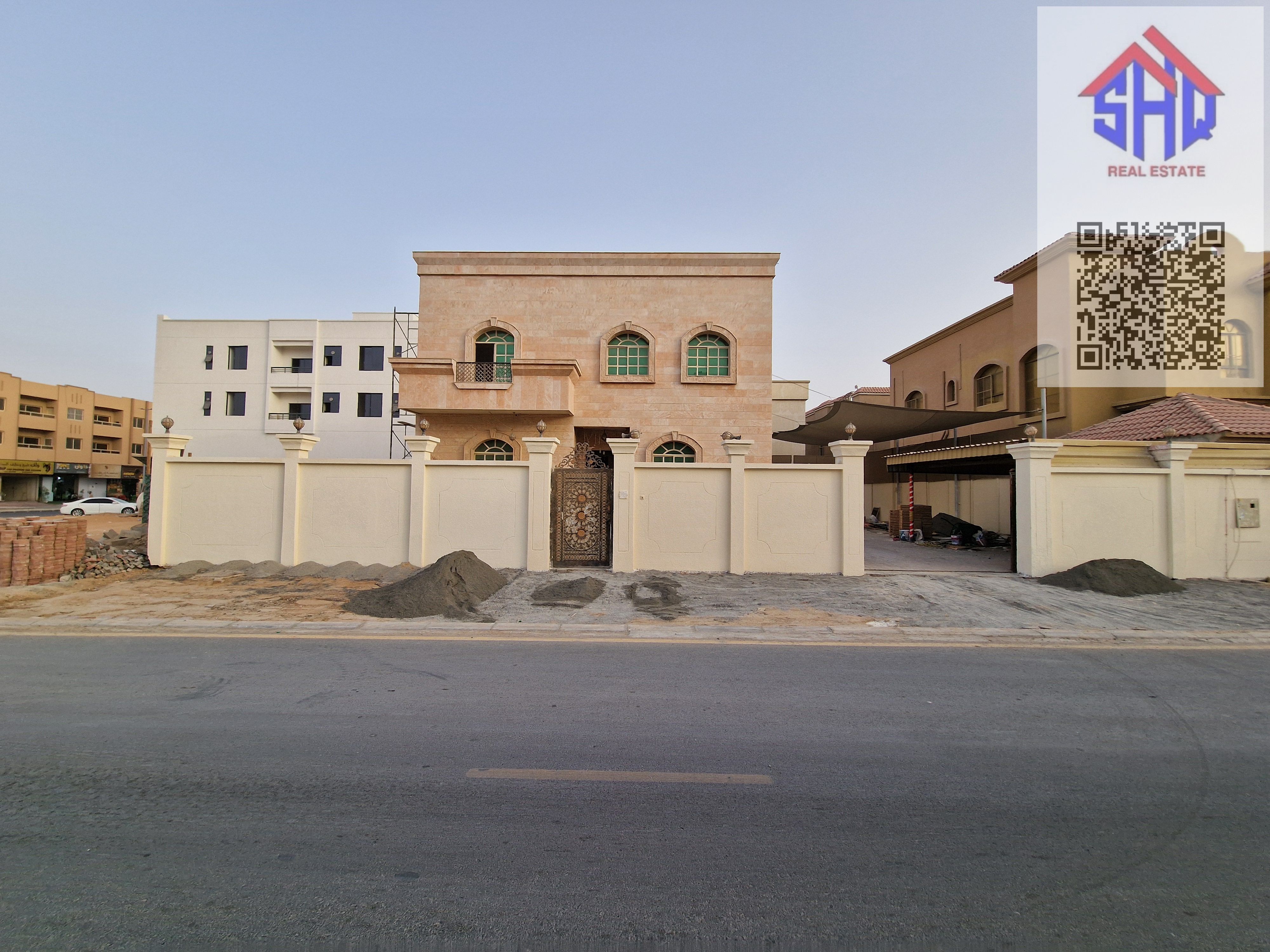 Villa for rent: Five bedrooms, majlis, 2 living rooms, maid's room with shade, and internal yard.