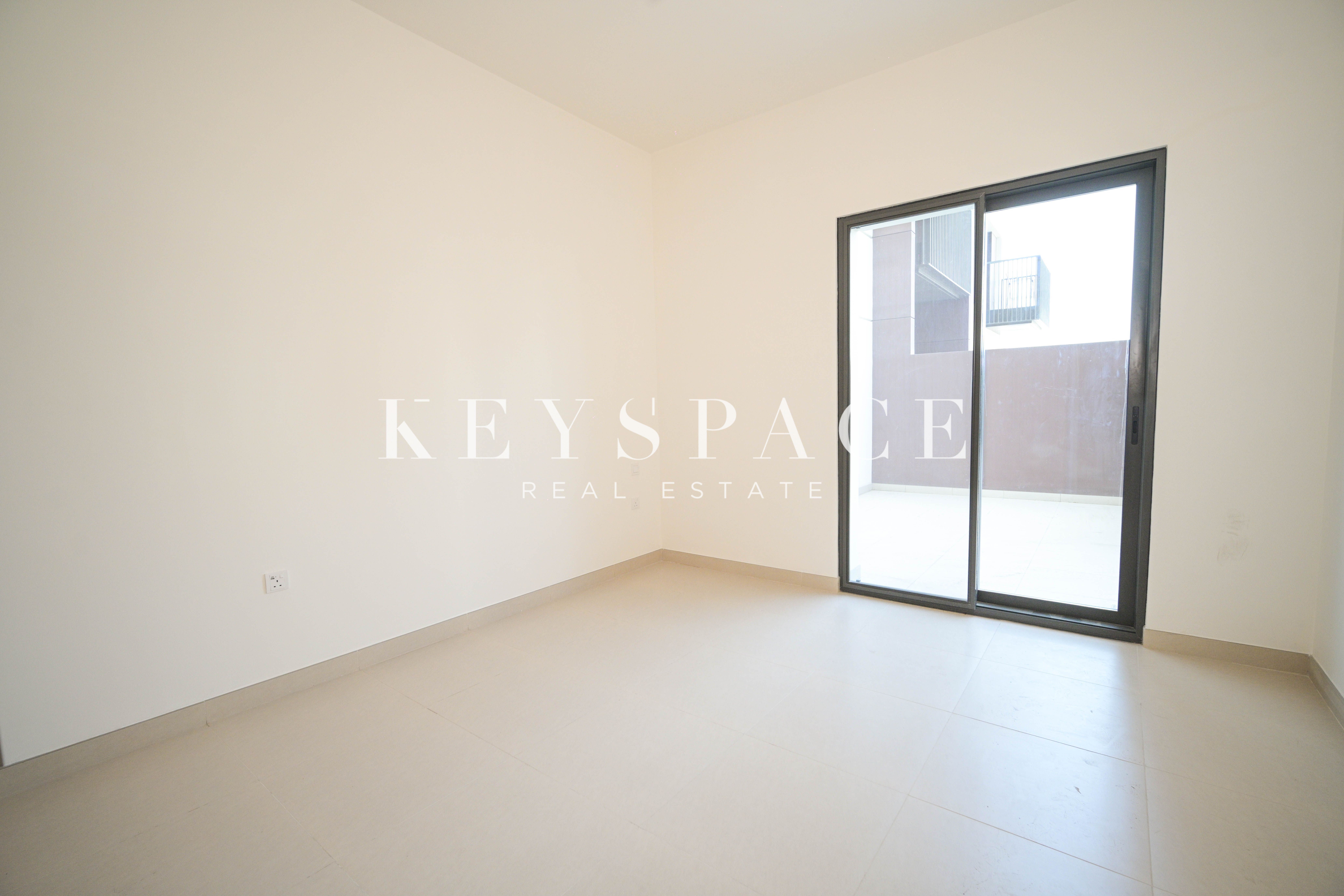 Vacant Sea-Facing Apartment | Luxury Waterfront Lifestyle | Move-In Ready | Resale