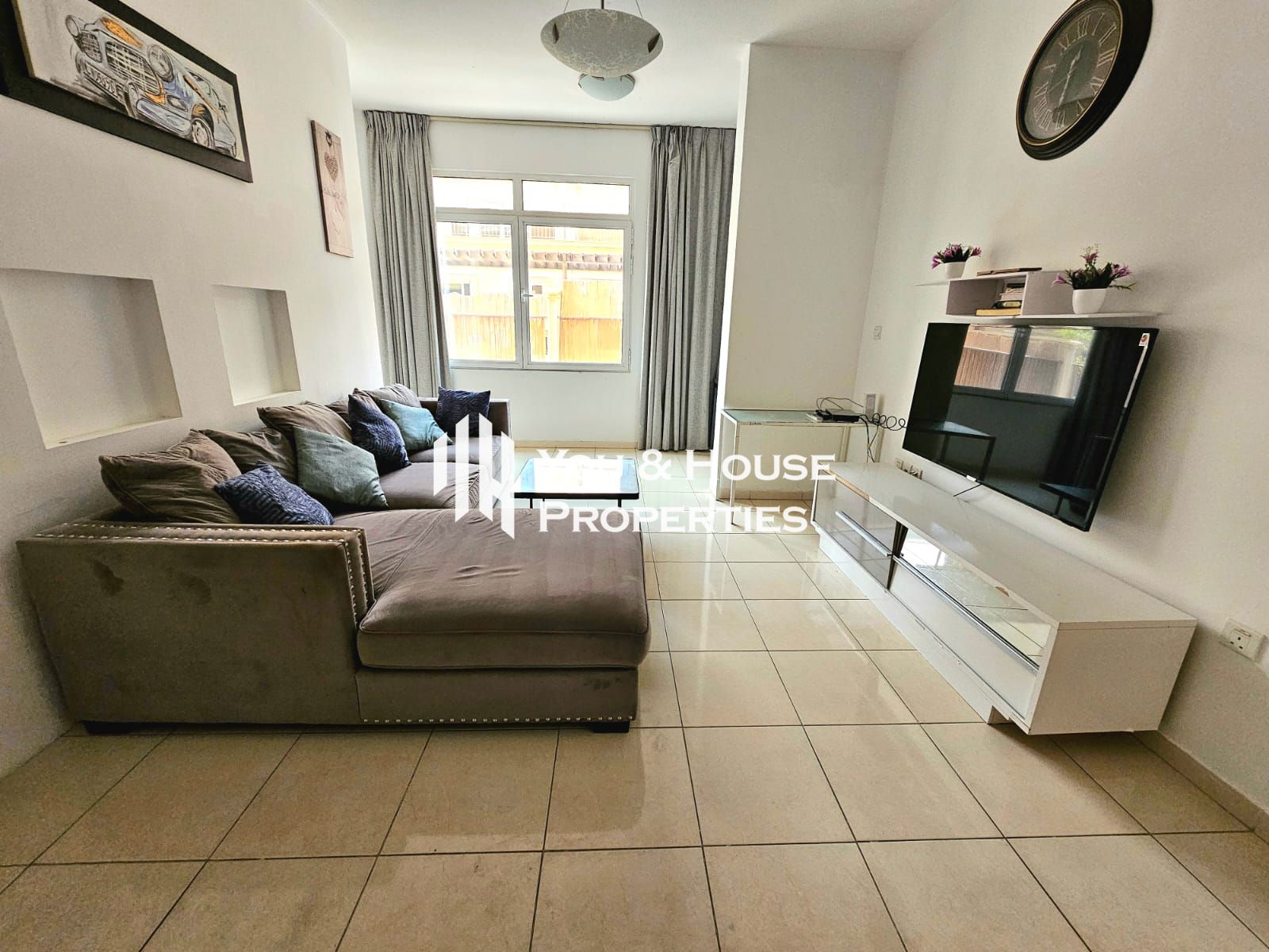 Fully Furnished 1 Bed + Maid I Luxury & Stylish I Ready To Occupy