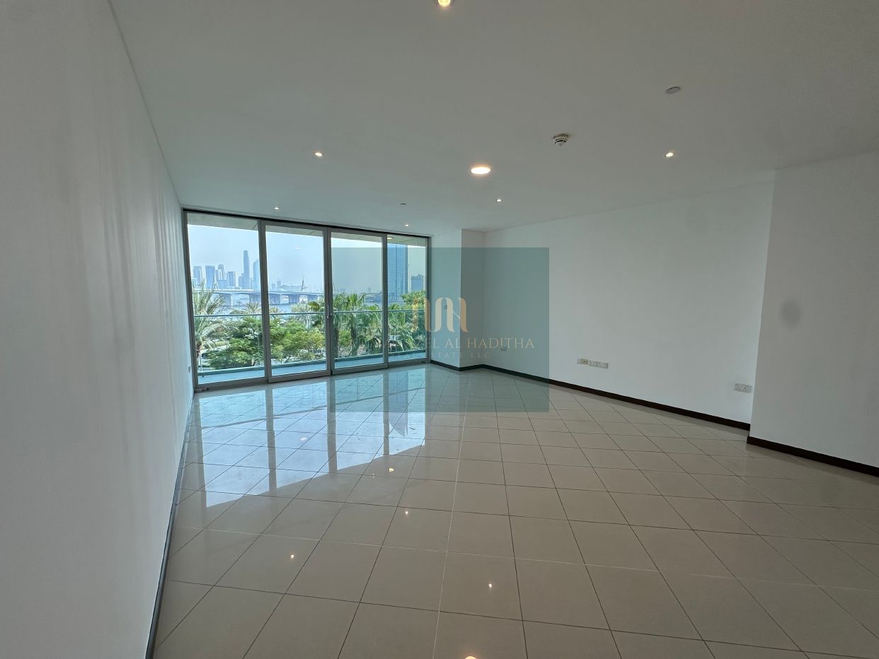 SPACIOUS 2-BEDROOM | PRIVATE BALCONY | PARKING AND STORAGE INCLUDED