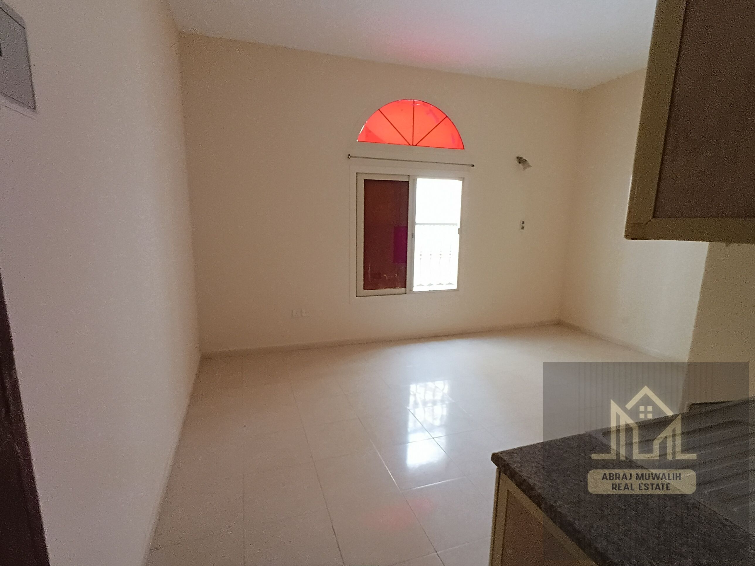 Specious luxurious apartment Ready to move studio for family