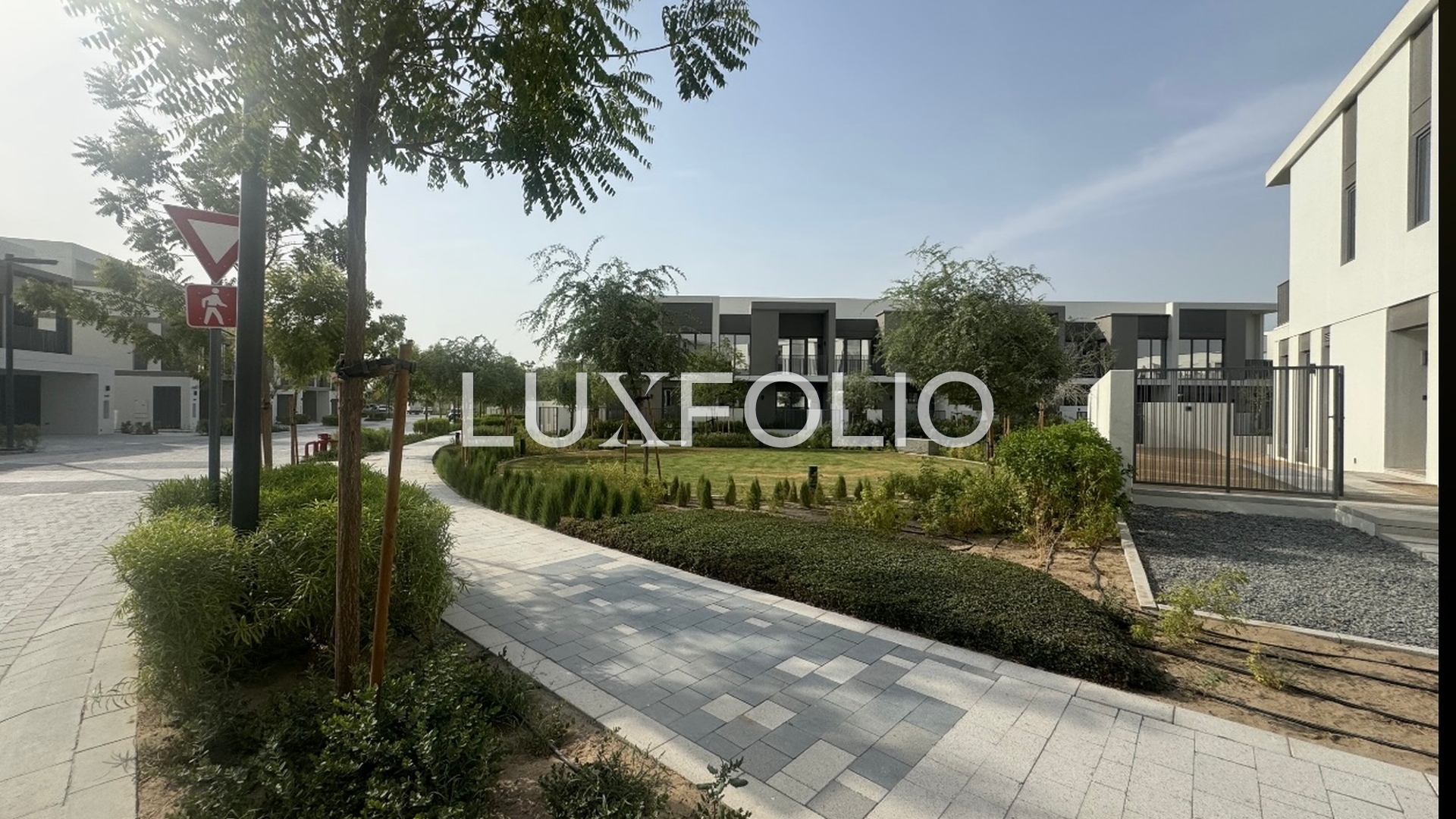 4 Bedroom Landscaped Corner Plot