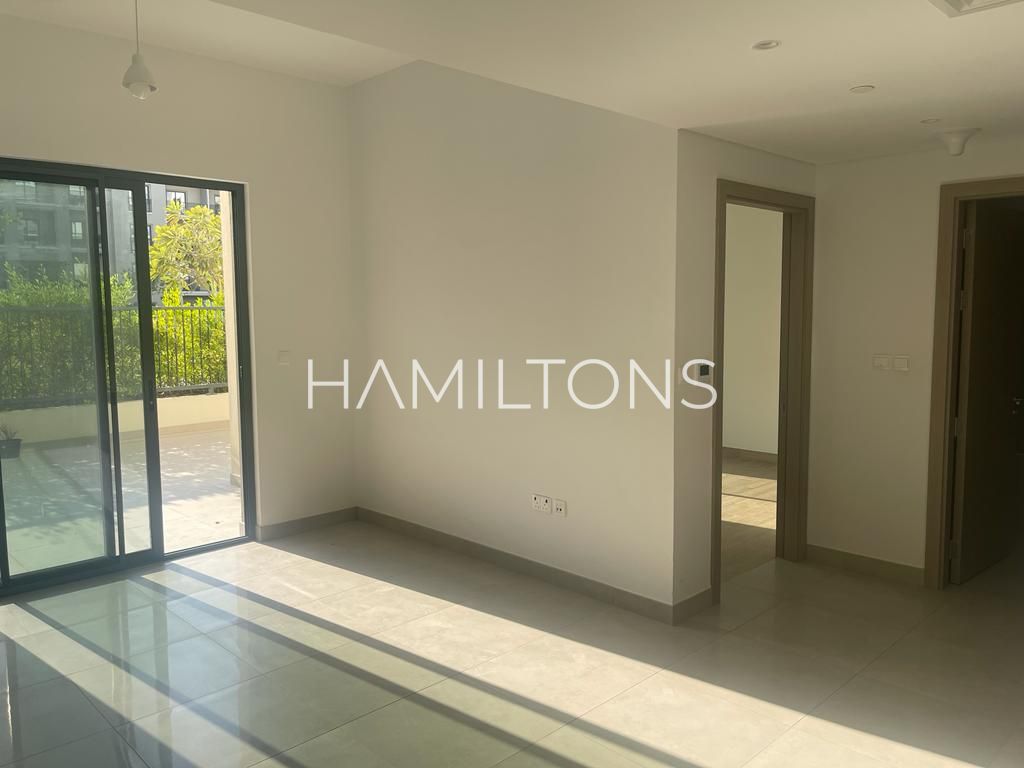 Sea-Facing Apartment | Prime Location | Vacant | Resale
