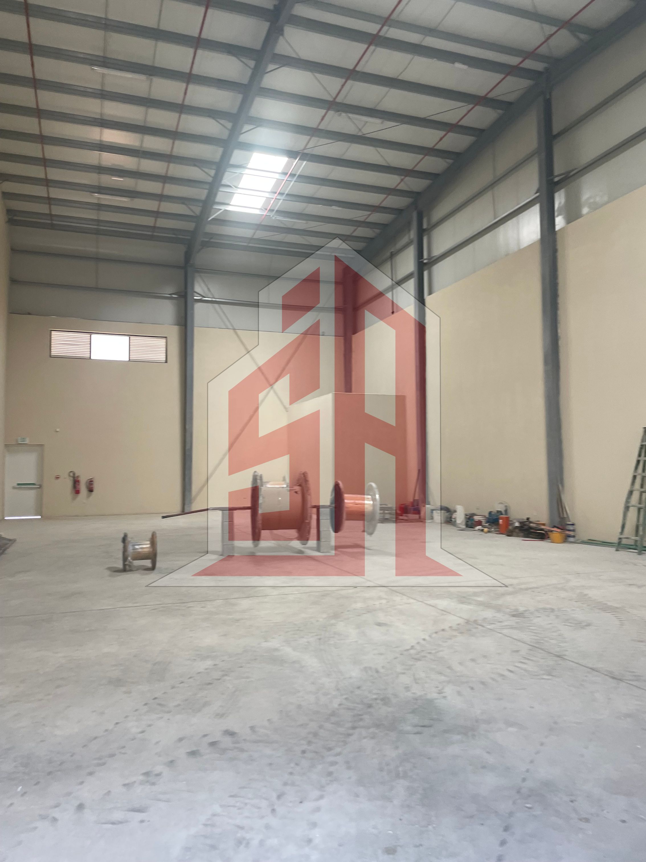 3700SQ FT WAREHOUSE 12METER HEIGHT FOR RENT