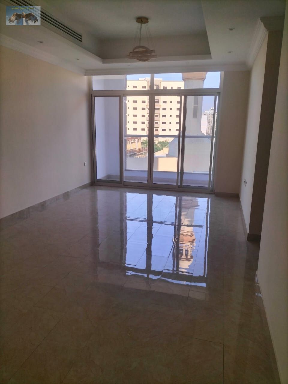 Apartment forannualrentinAjman3 bedrooms3bathroomsspacious living room central airconditioning,porcelainflooring ,modernceiling decorationsinAlRawda 2
