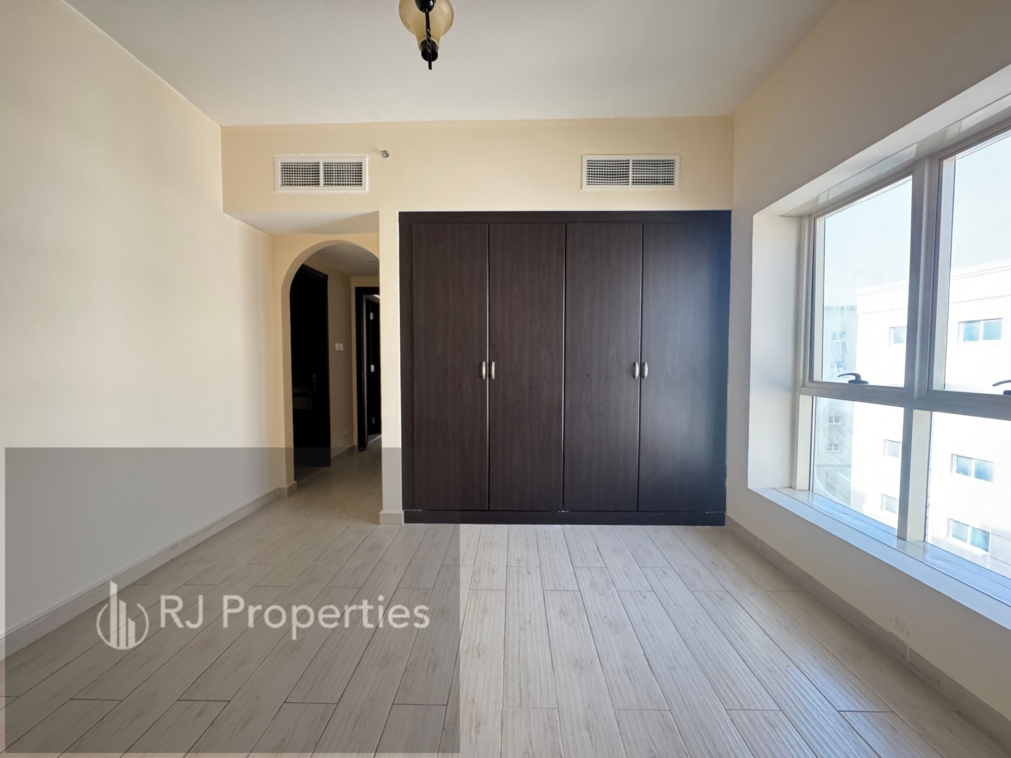 No deposit Very spacious luxury 1Bhk with waderobe & Master room with parking close to park only 42k