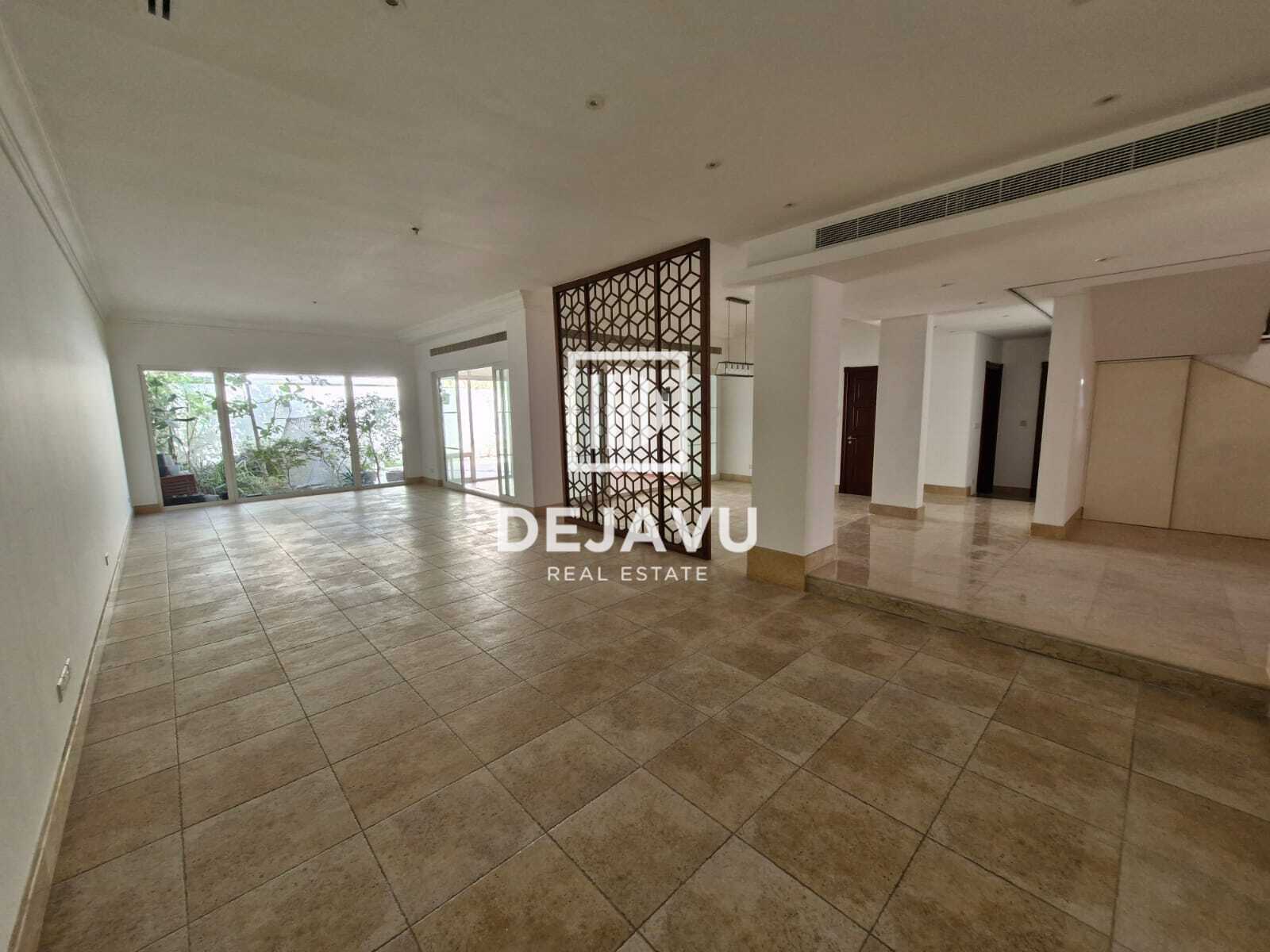 Exquisite 5 Bed Independent Villa | Prime Area & Private Garden