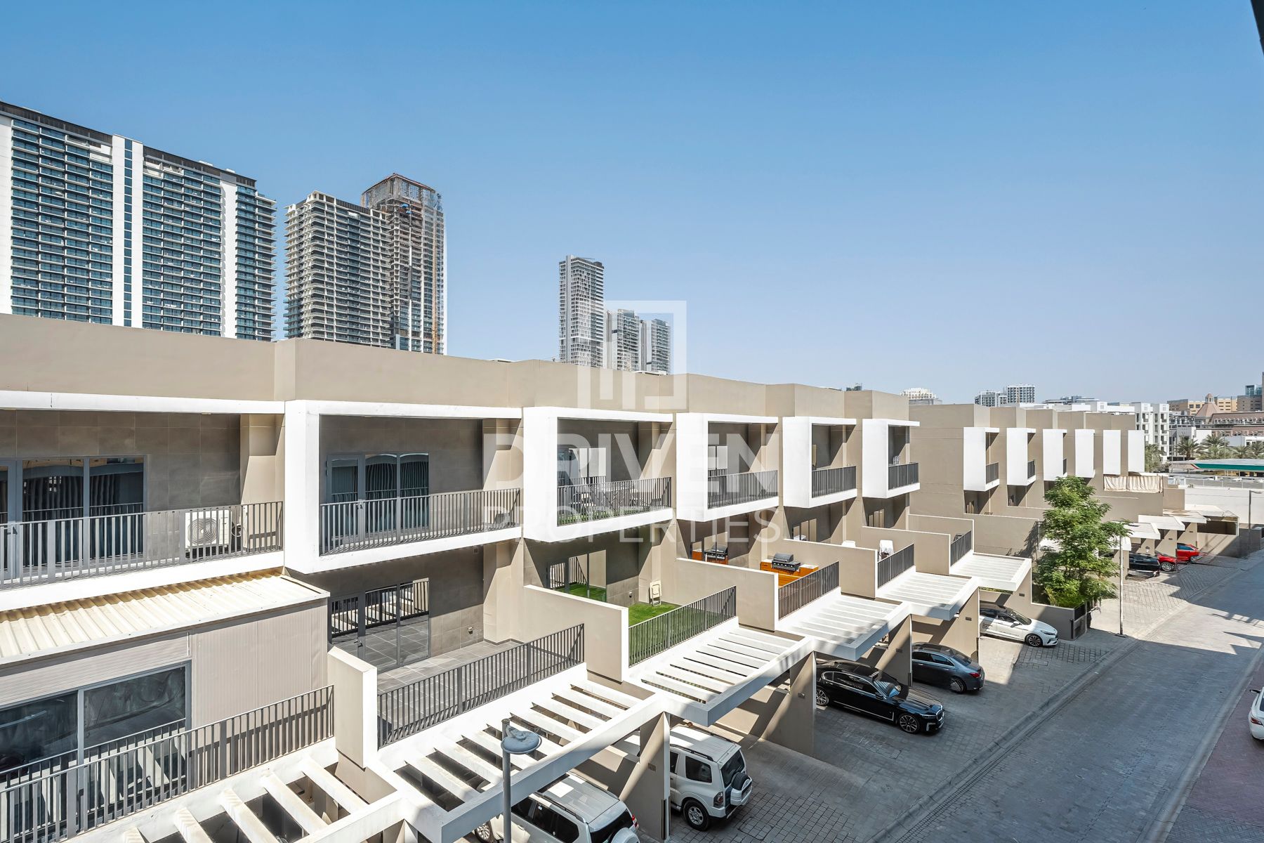 Large Layout | Bright and Brand New Unit