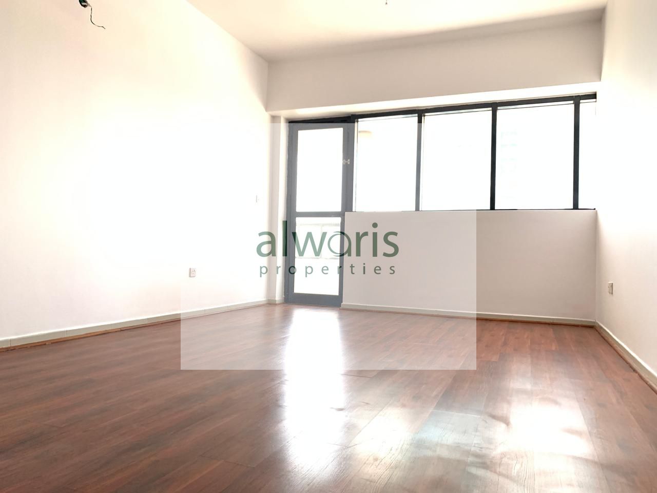 I BHK Apartment close to Satwa Round-about