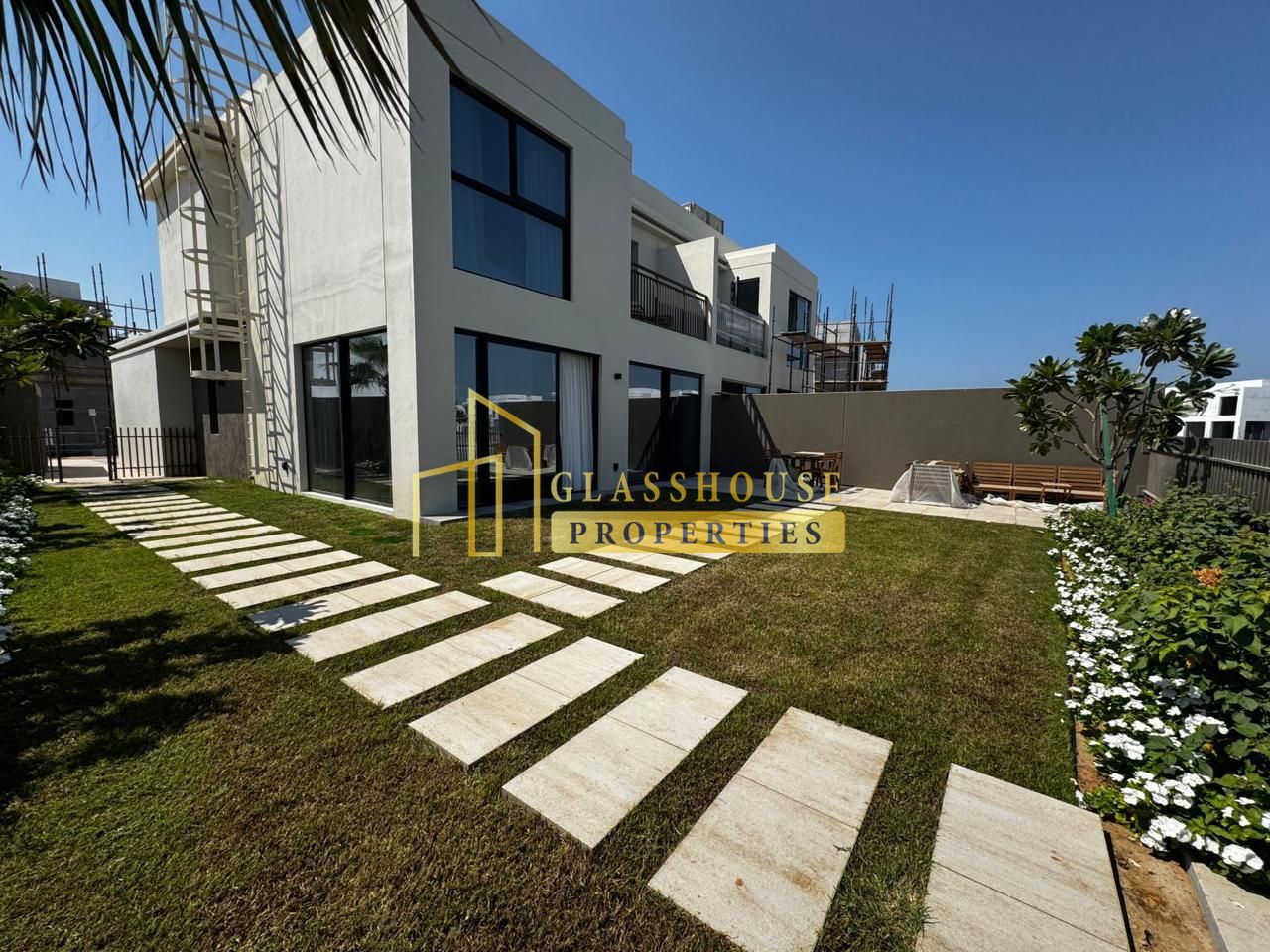 Luxury | Modern | Close to the Pool 3BR Falcon TH